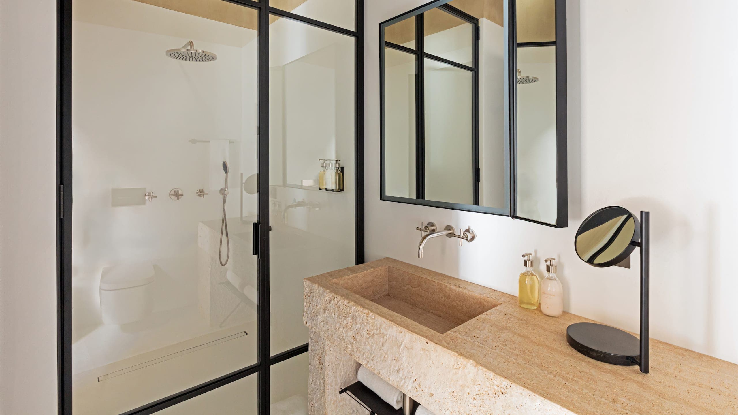 Superior Room - Image 9