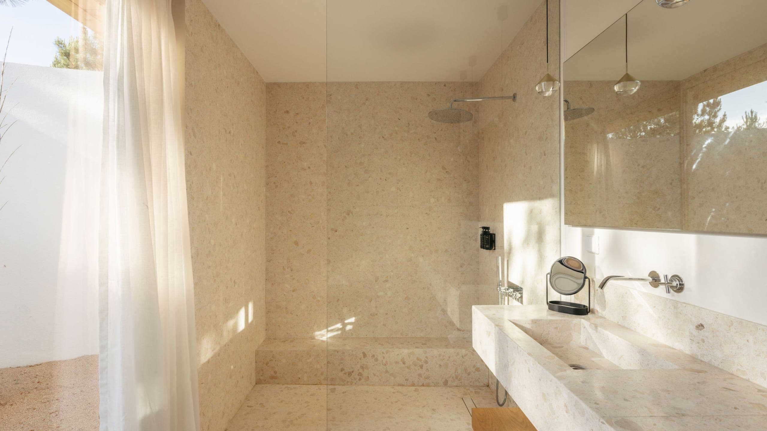 Cabanas - Adults Only - Image 5