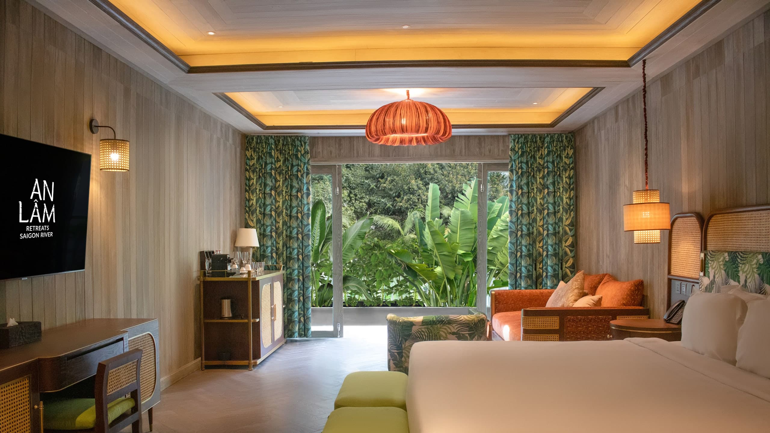 An Lam Retreats Saigon River - Image 3