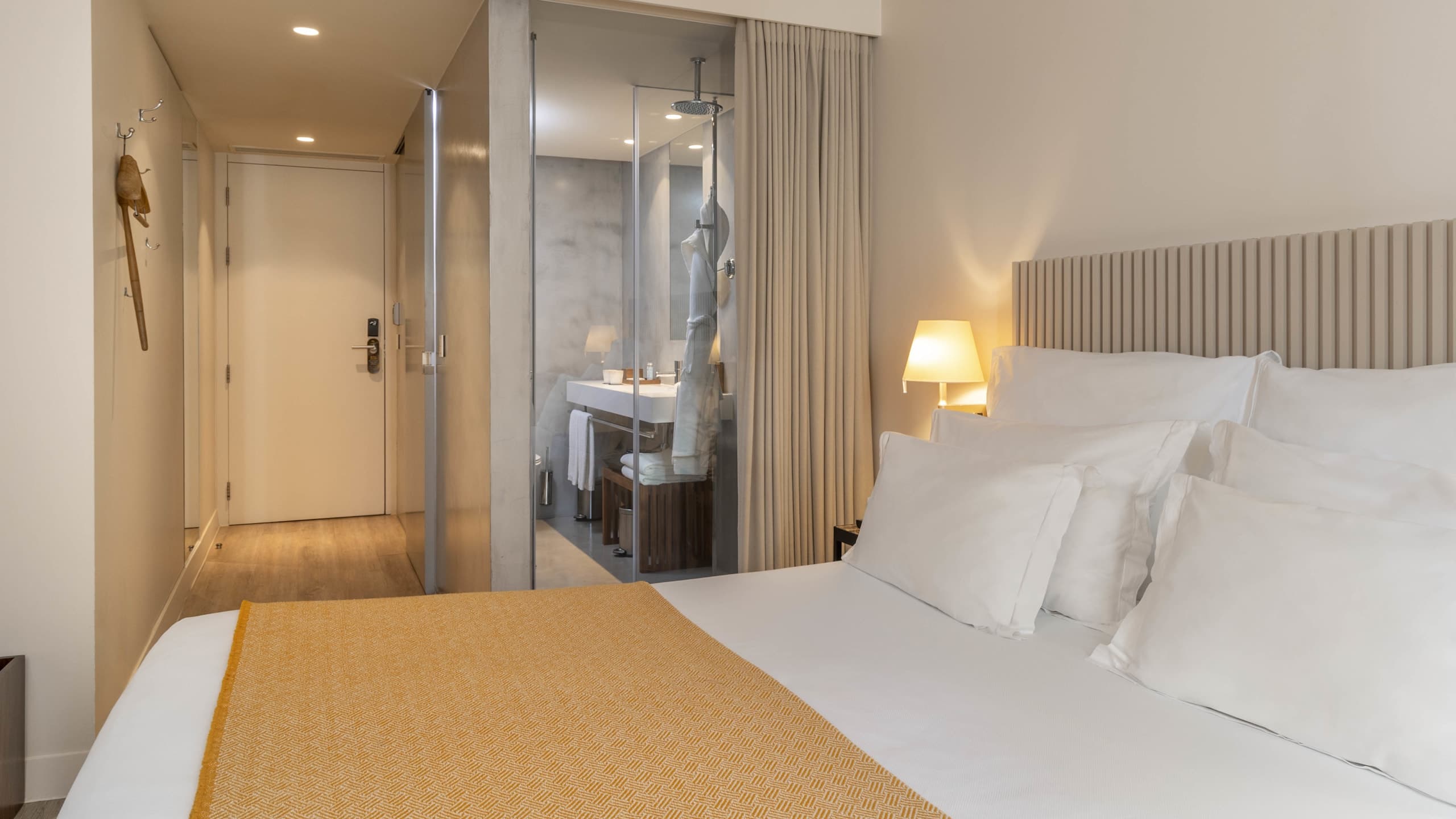 Alfama Standard Room - Image 1