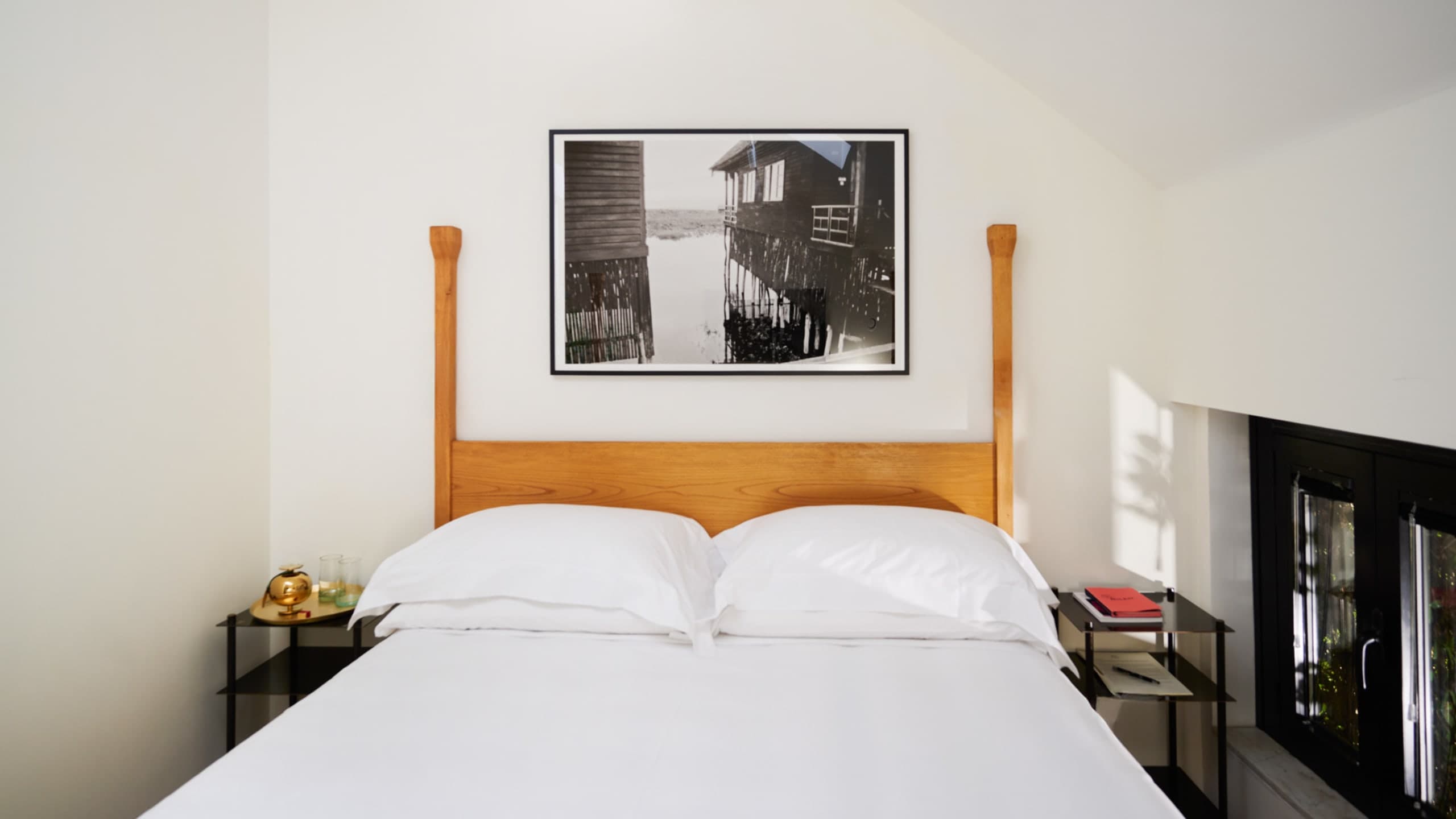 Luxury Suite - Image 7