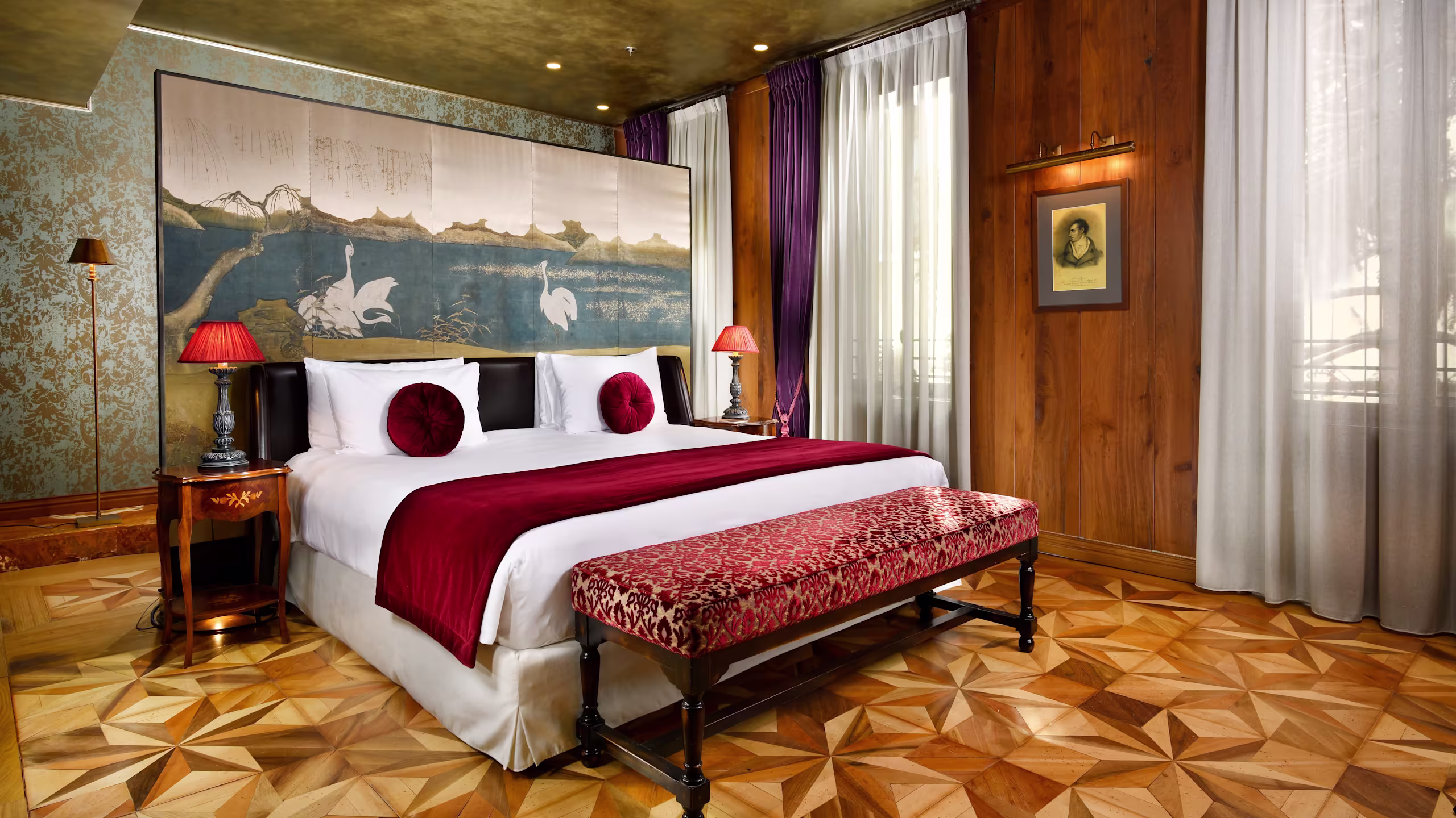 Deluxe Suite - Image 3