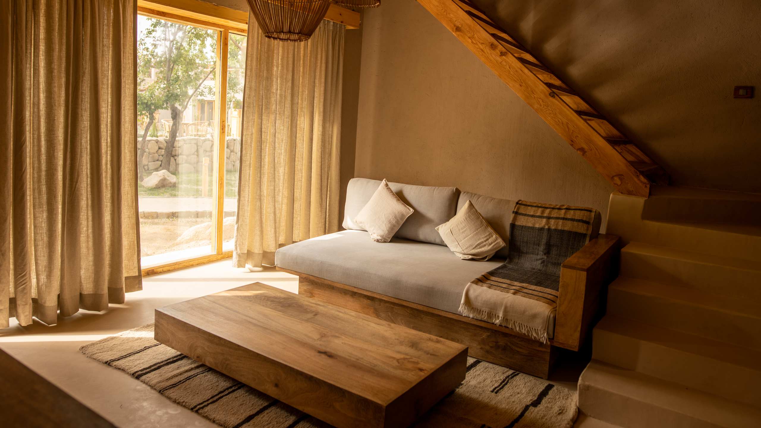 Luxury Duplex Villa with King Bed - Image 19