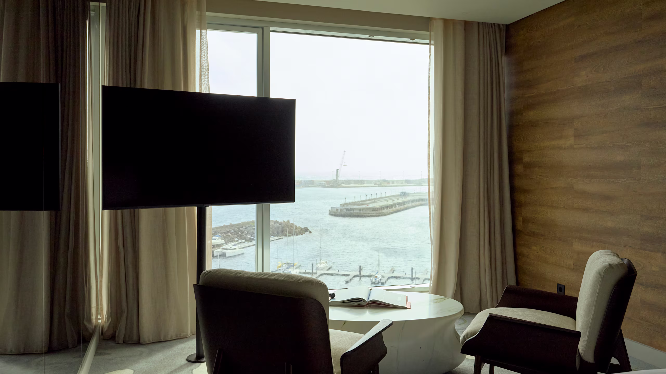 Whale Watching Room - Image 5