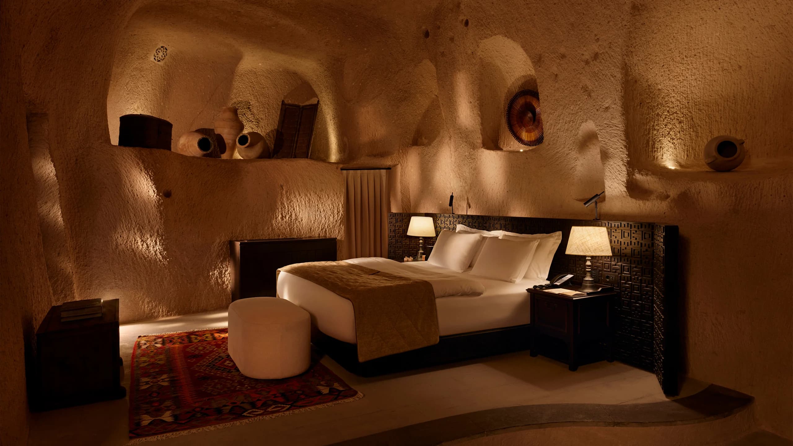 Cave Splendid Suite - Image 1