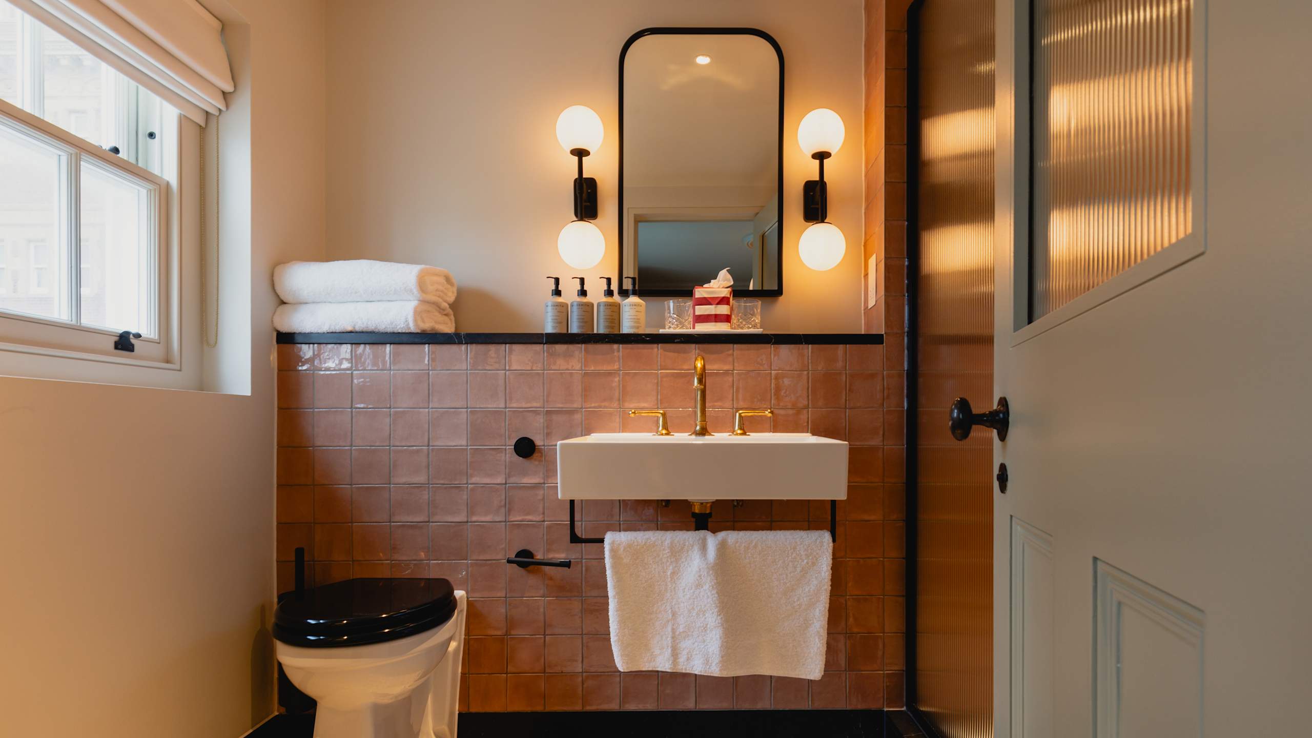 Guest Room - Image 4