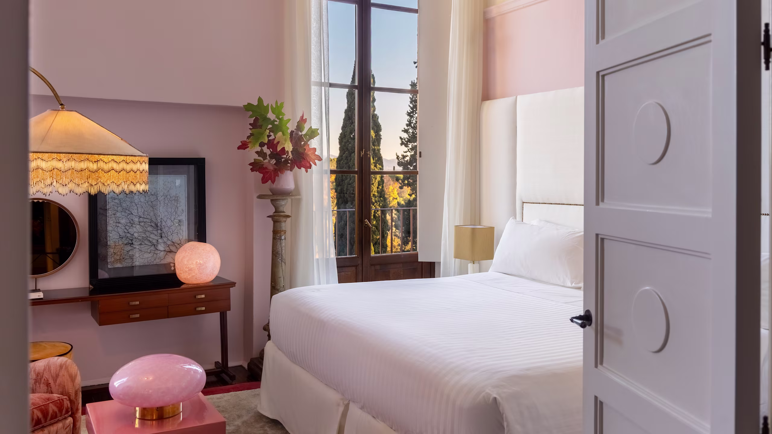 Deluxe Room - Image 2