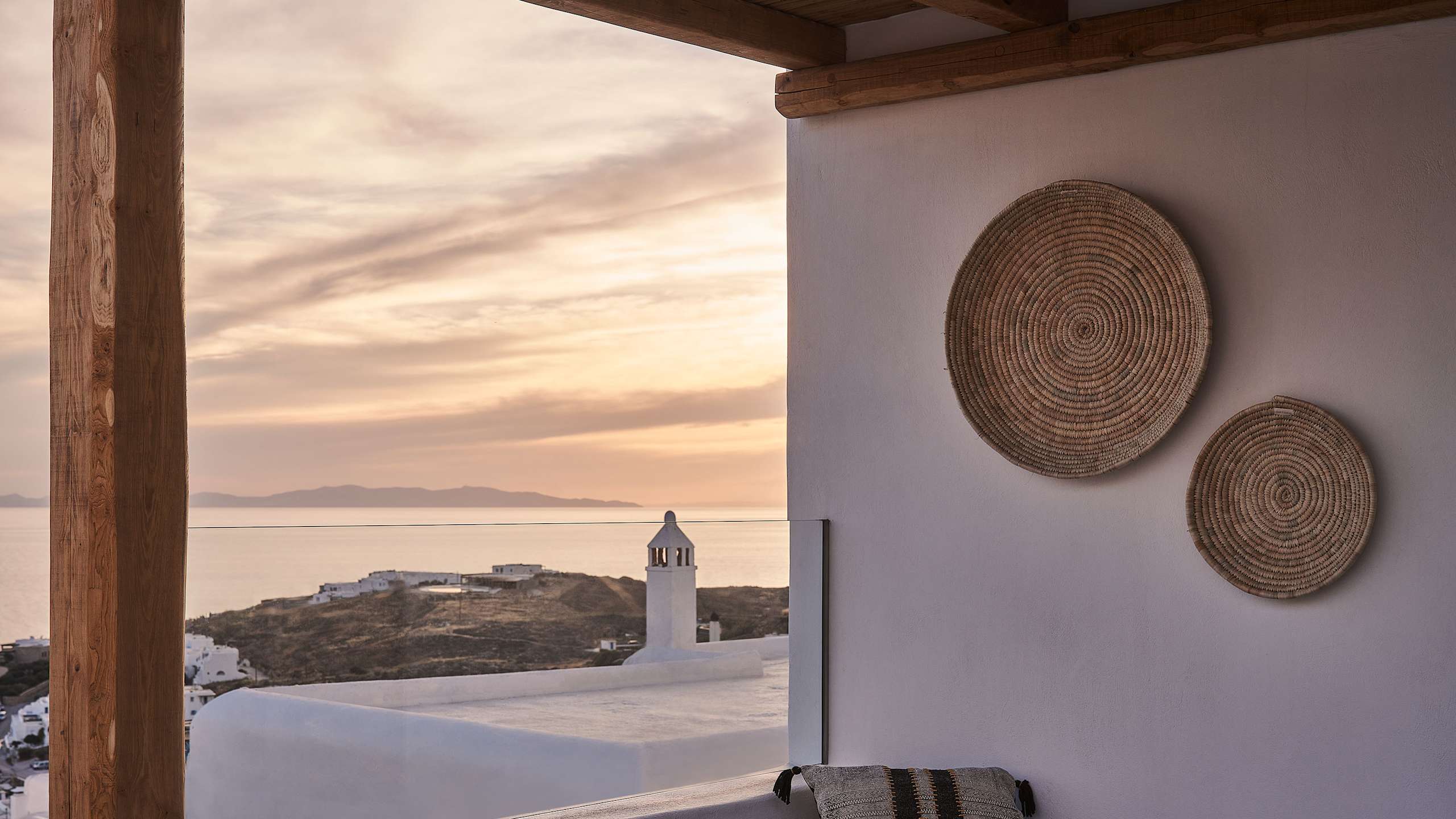 Helios Suite with Hot Tub and Sea View Terrace - Image 1