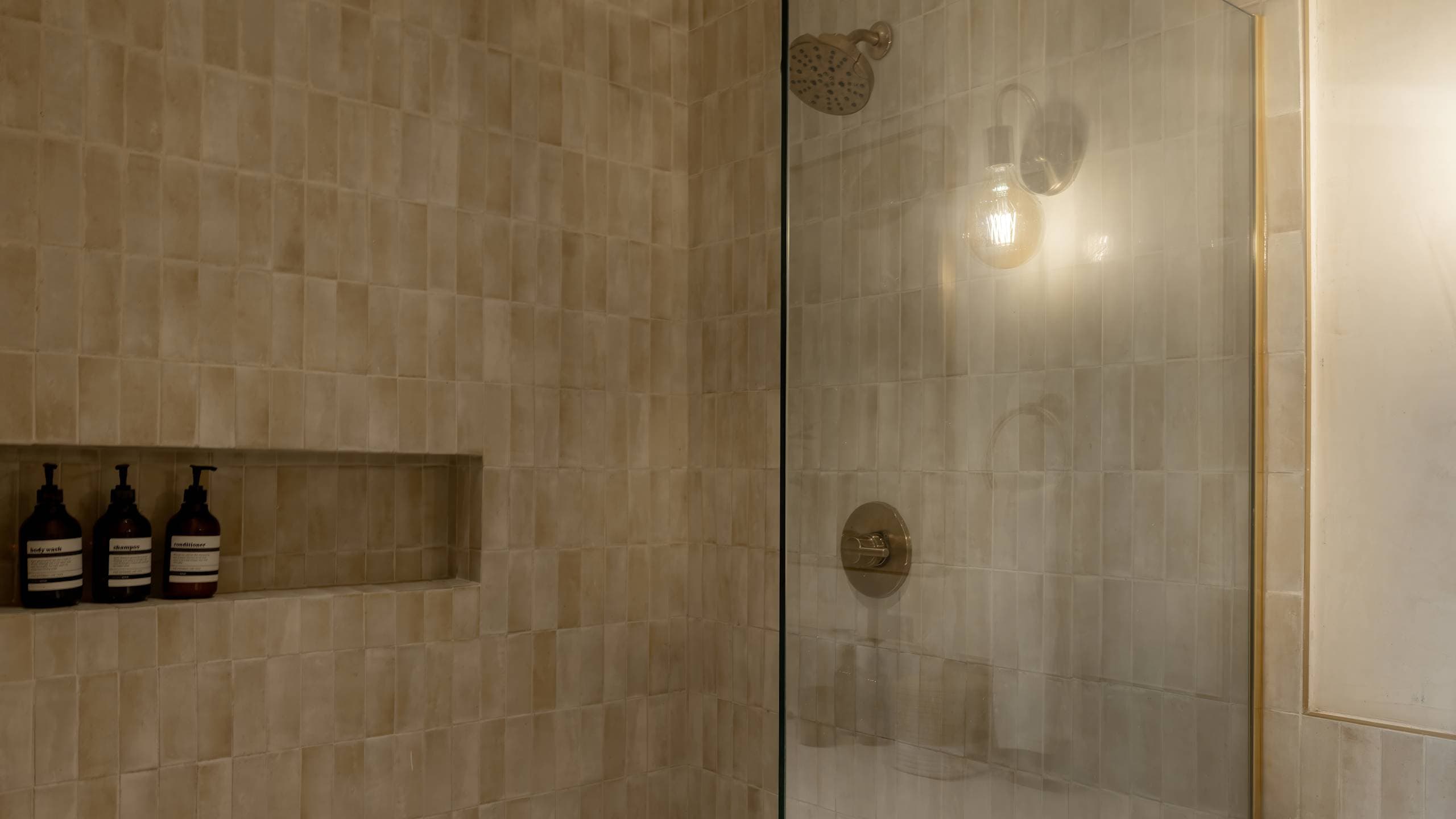 Sansara Surf & Yoga Resort - Image 2