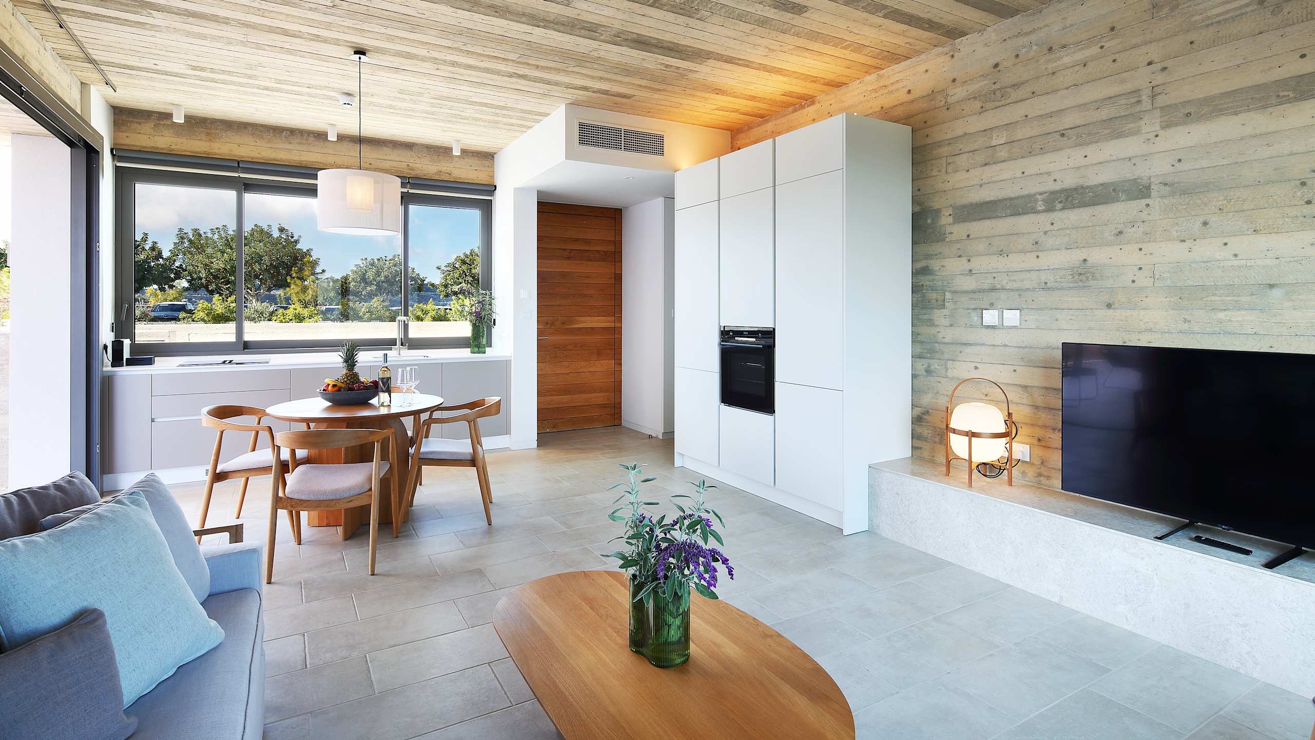 Ezousa Superior Suite - Image 3