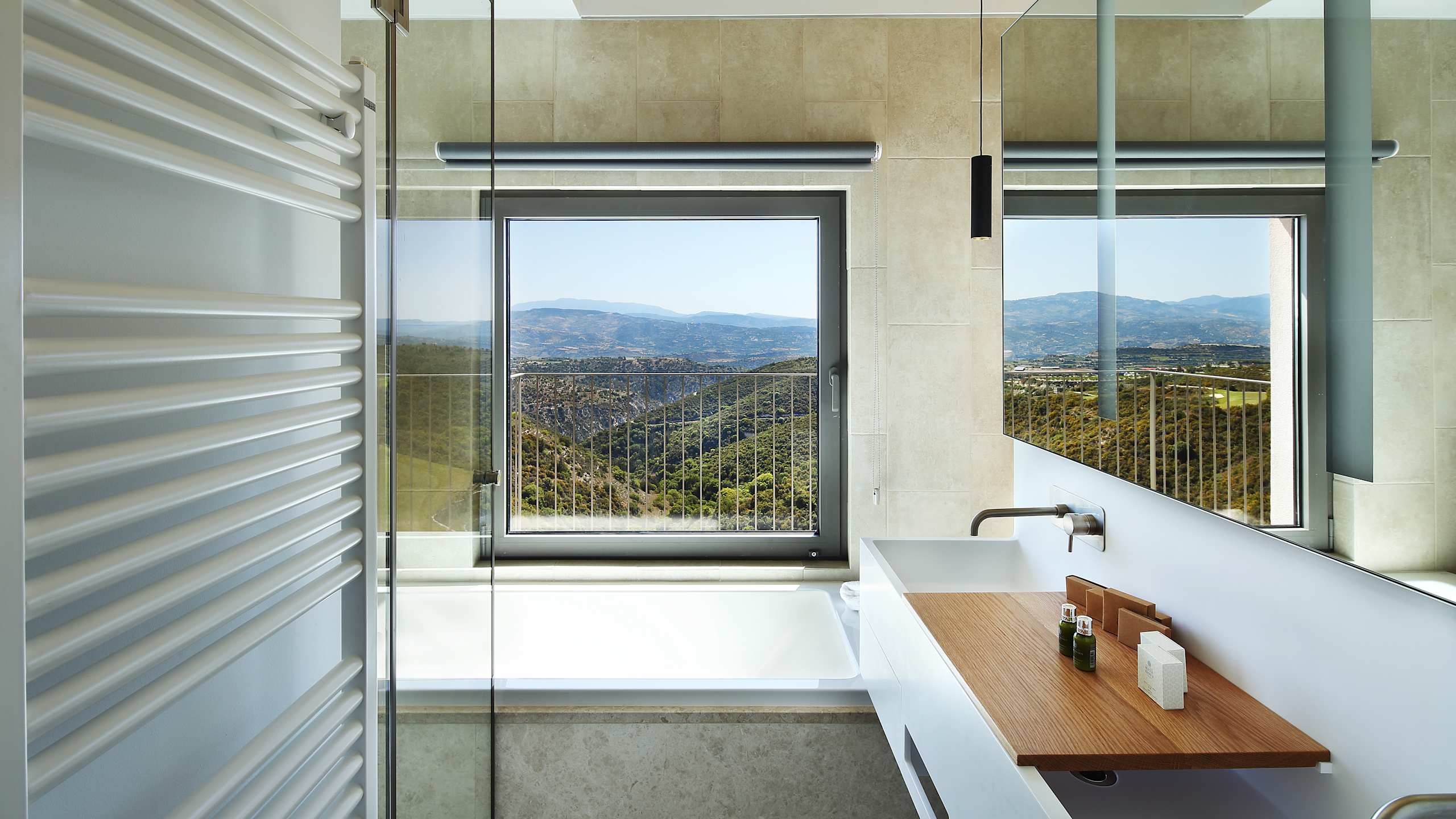 Ezousa Superior Suite - Image 1