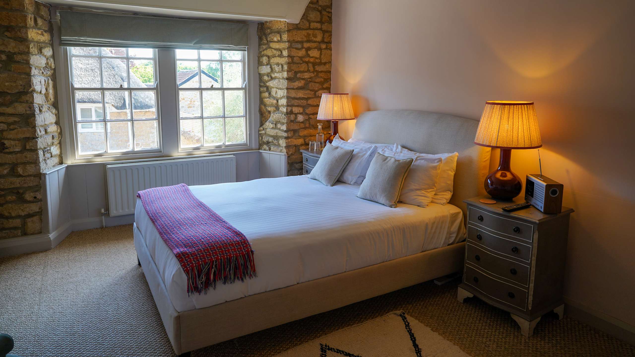 Lord Poulett Arms - Image 4