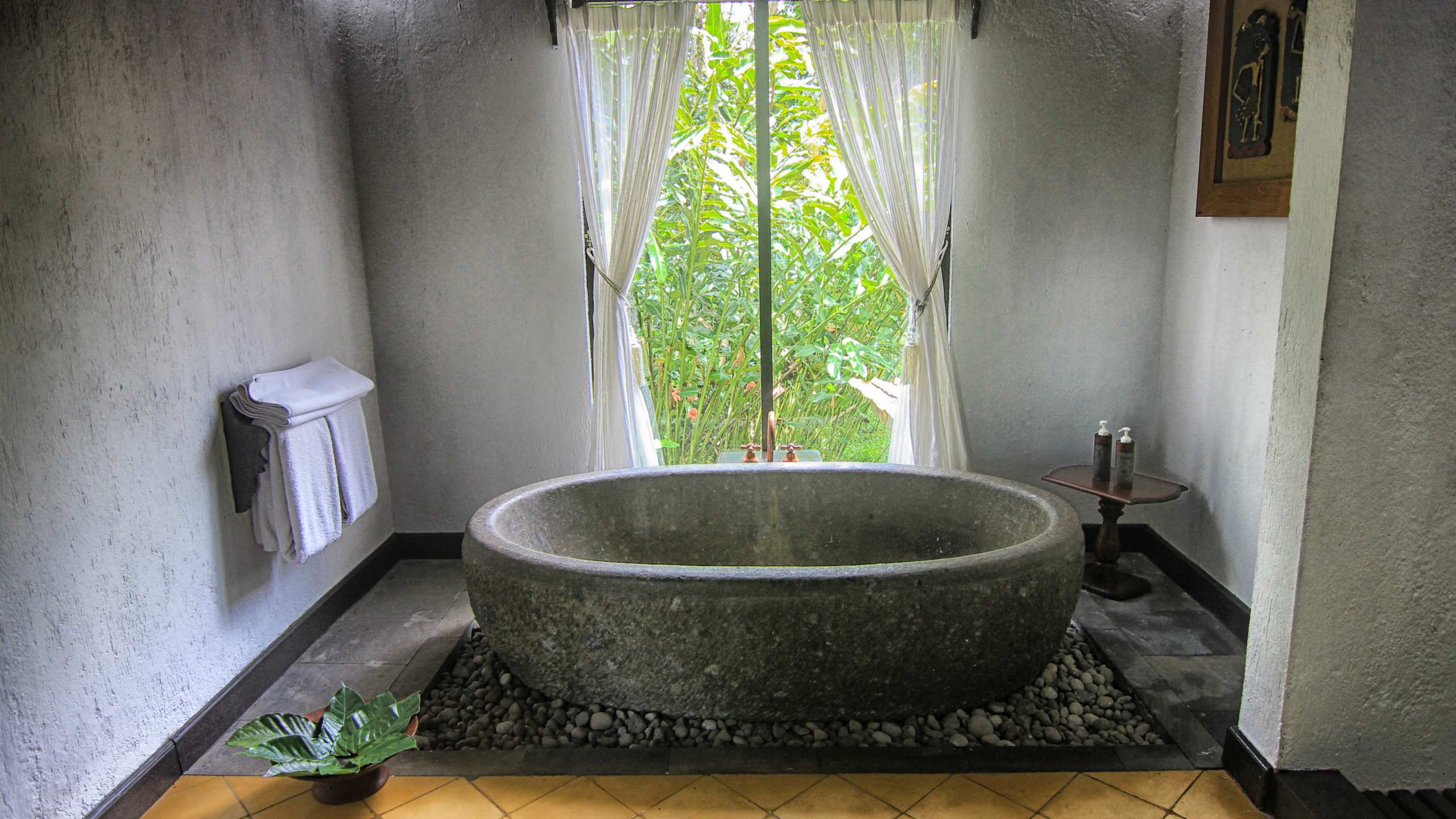Arum Garden Villa - Image 4
