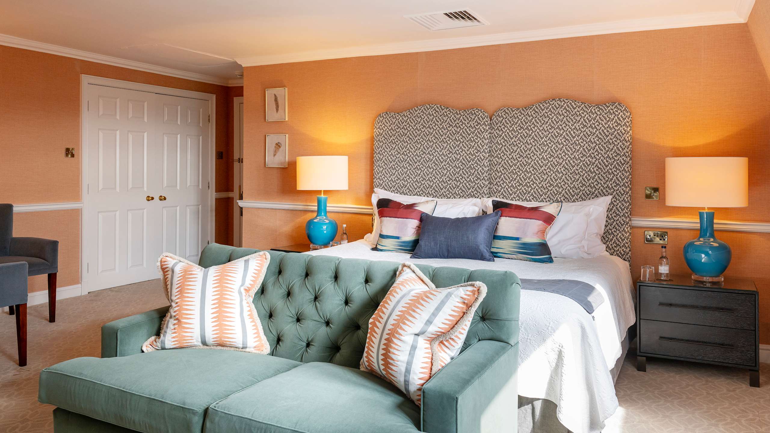 Deluxe Heritage Room - Image 8