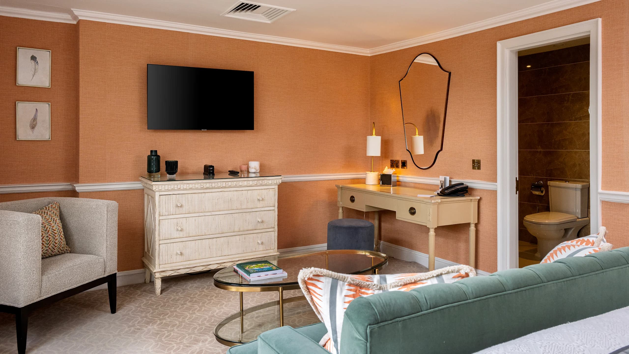 Deluxe Heritage Room - Image 7