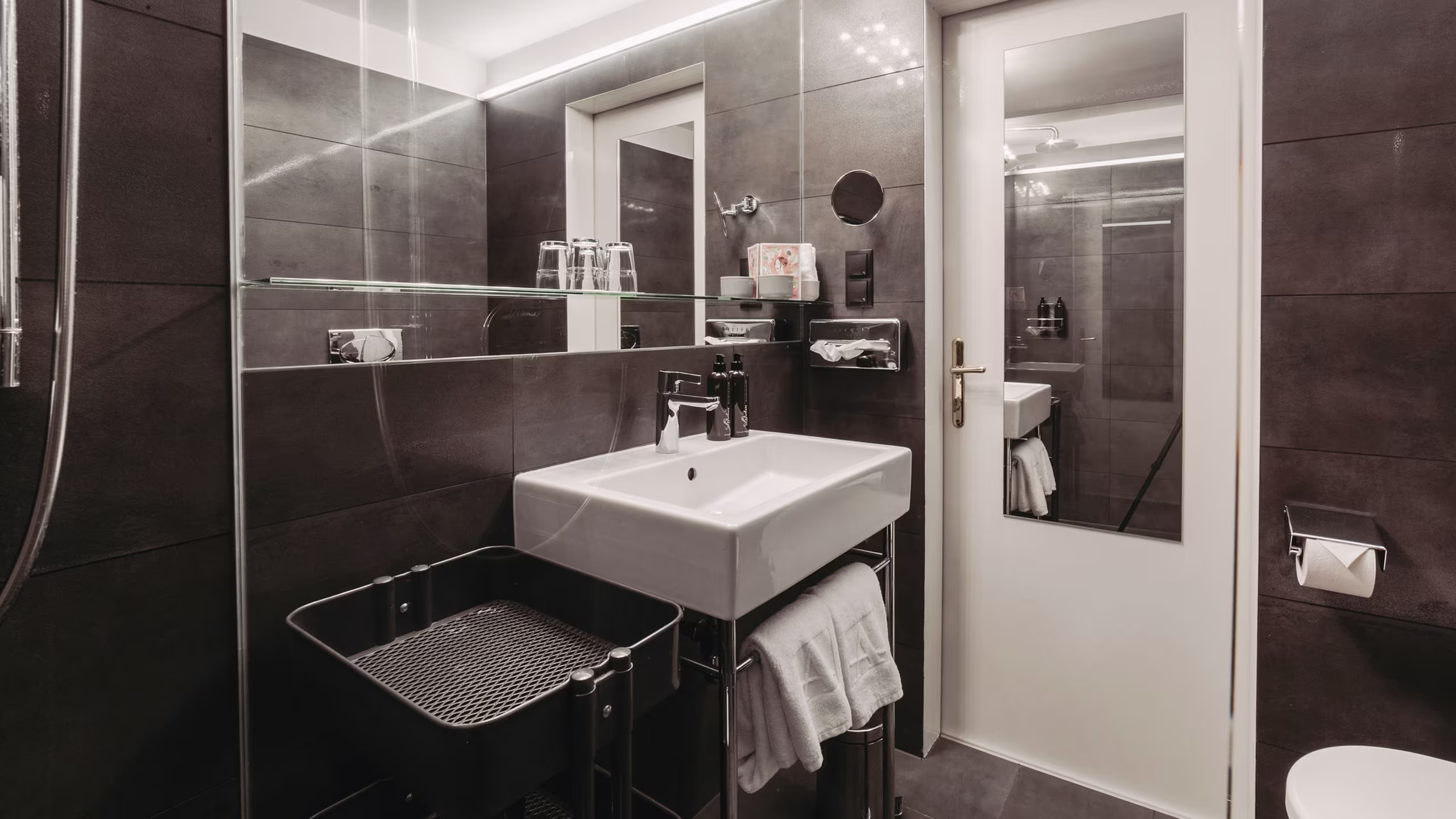Double Room Regular - Image 9