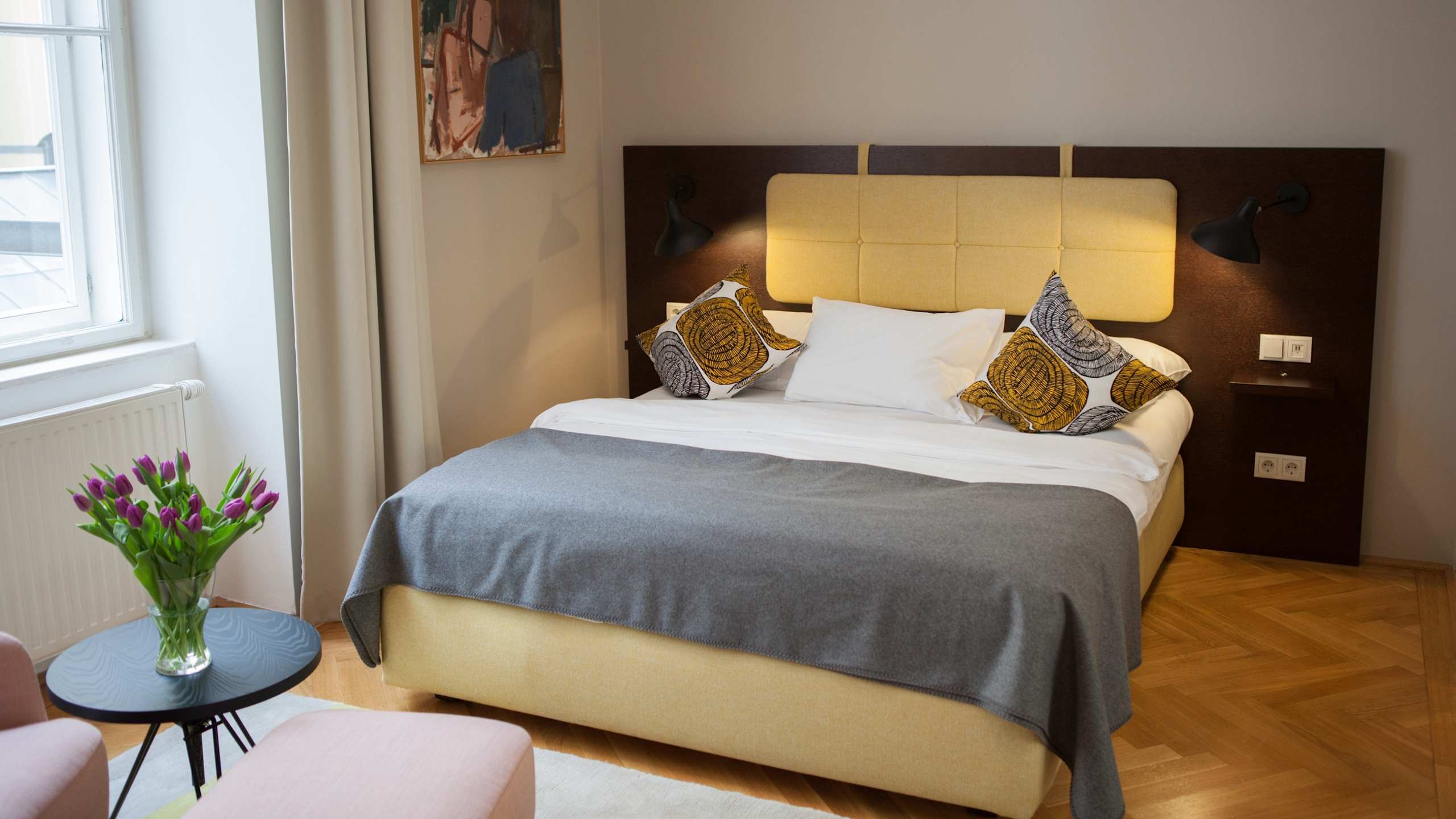Double Room Medium - Image 10