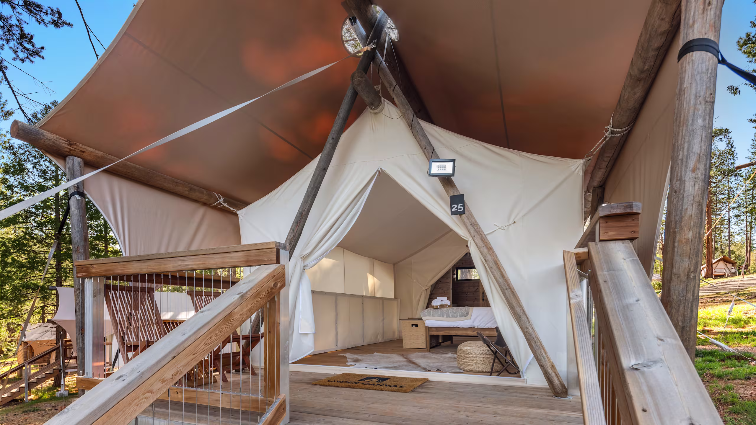 Deluxe Tent - Image 5