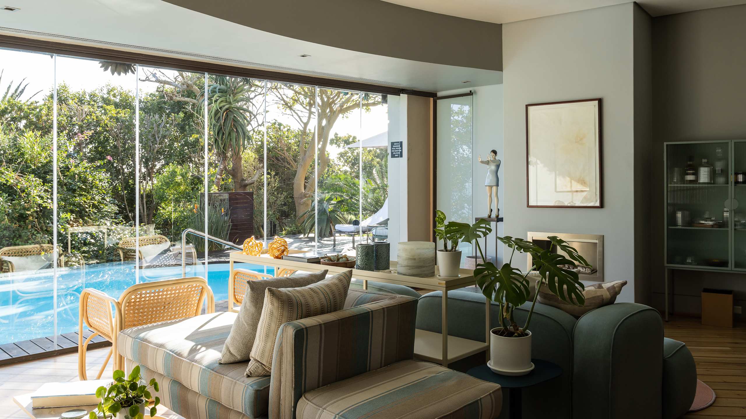 Deluxe Spa Room - Image 3