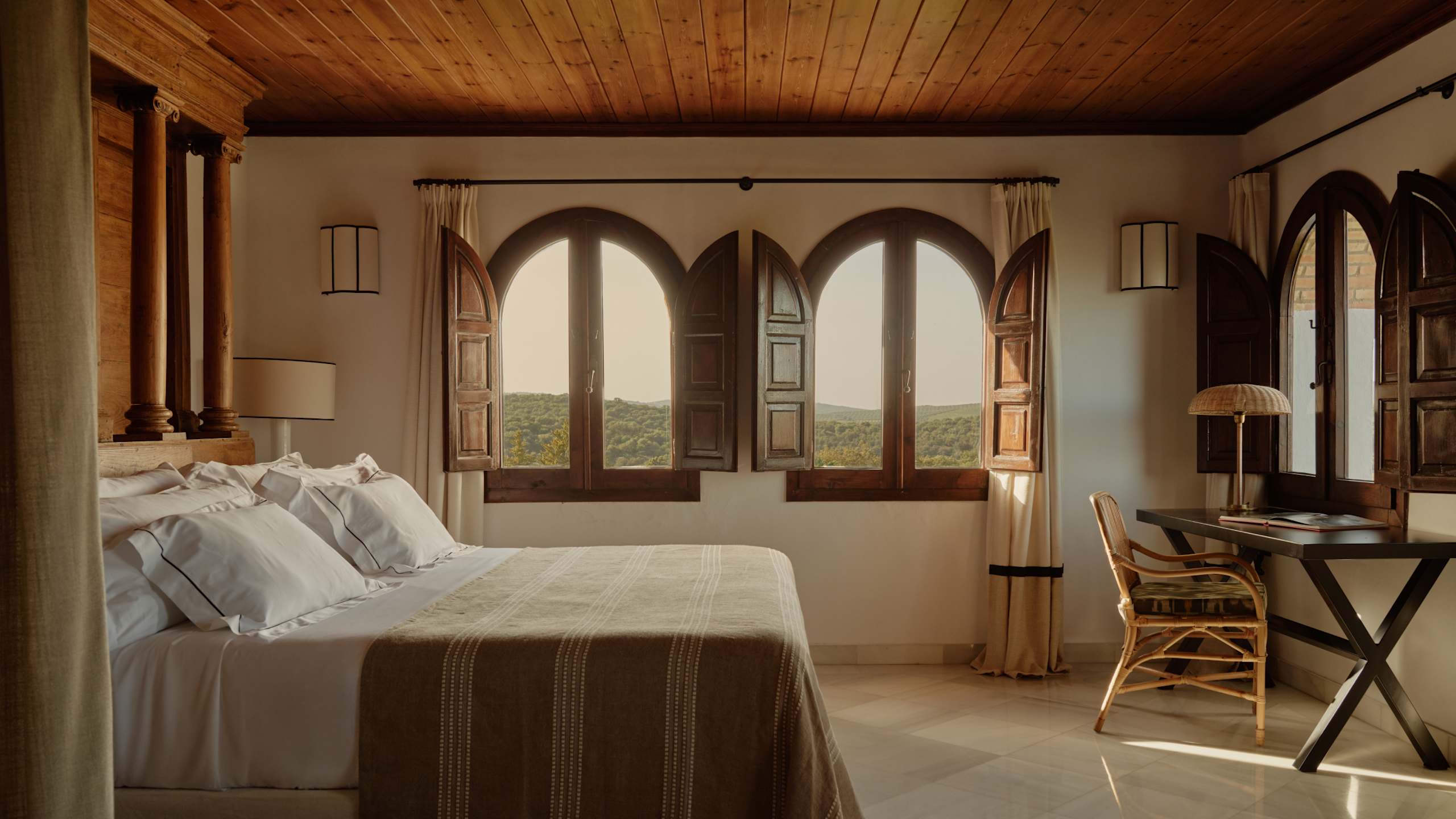 Hacienda Tower Suite Terrace - Image 11