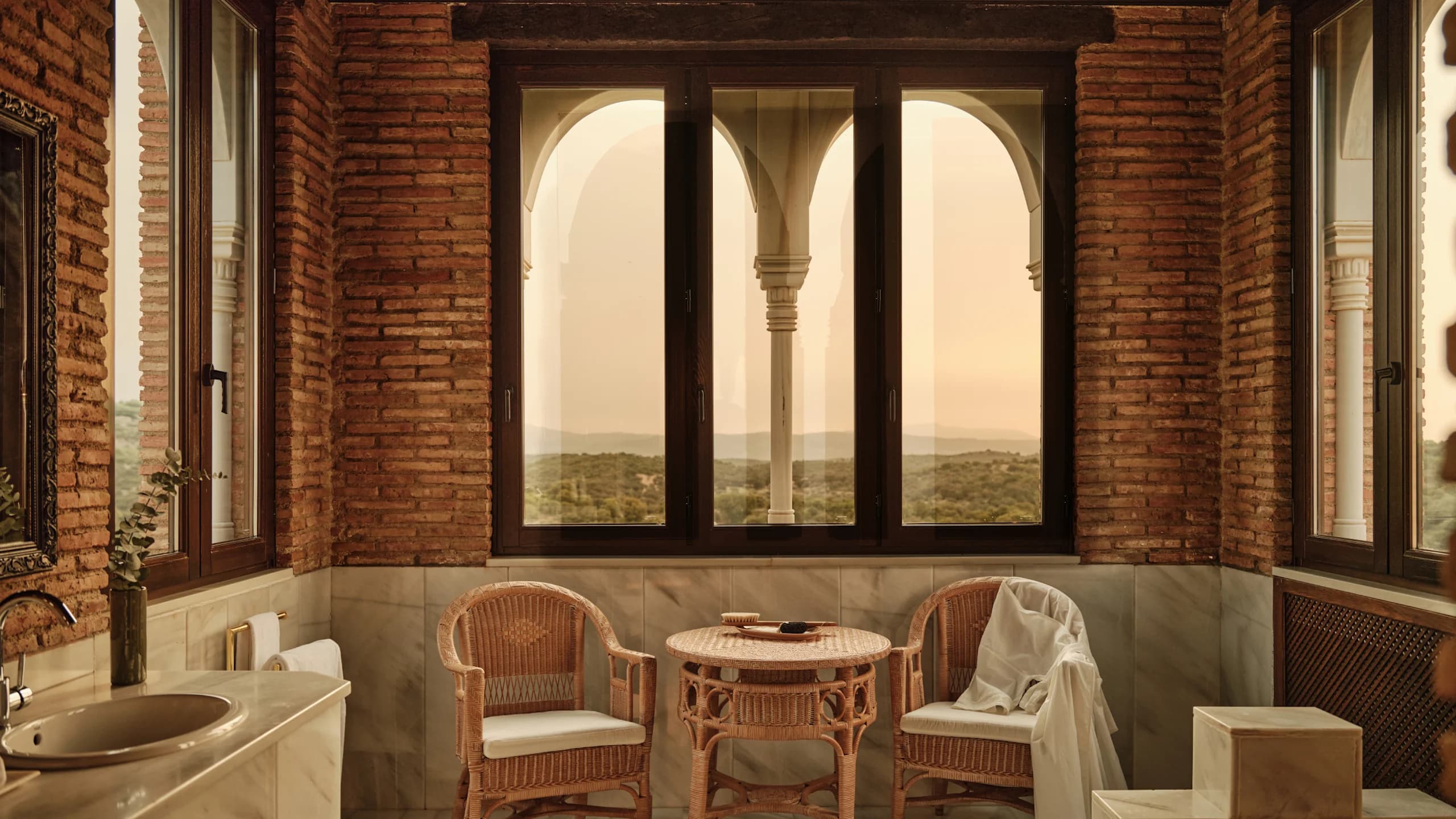 Hacienda Tower Suite Terrace - Image 9