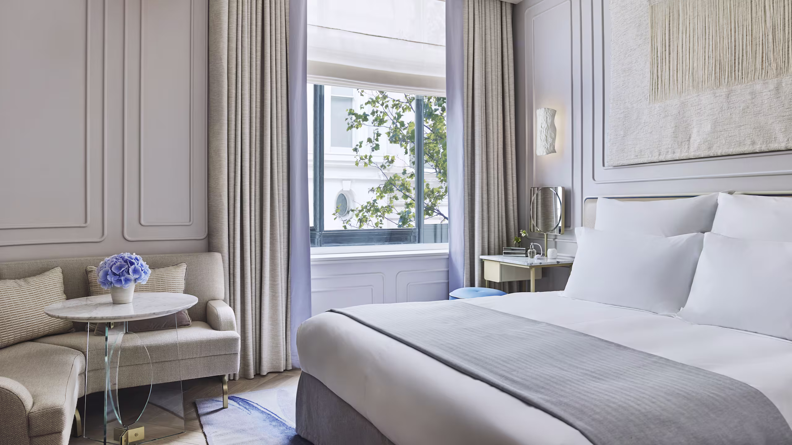 Classic Bedroom - Image 3