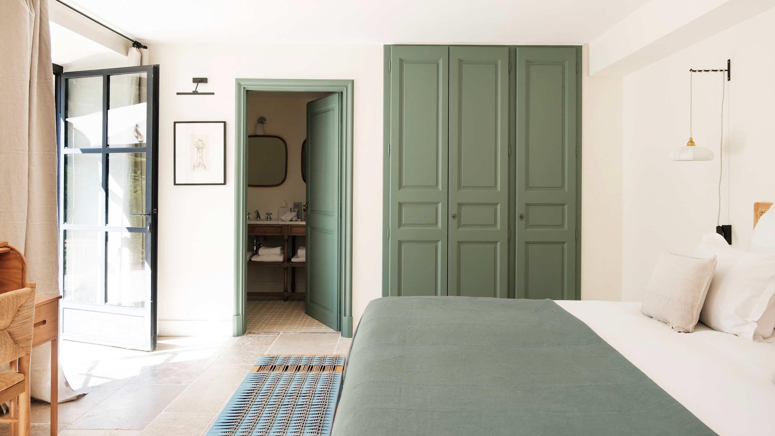 Executive Room with Private Terrace - Image 4