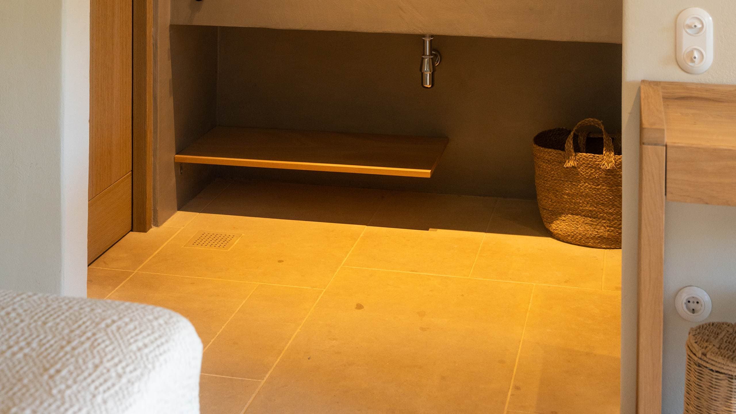 Hillside Suite with Private Pool - Image 4