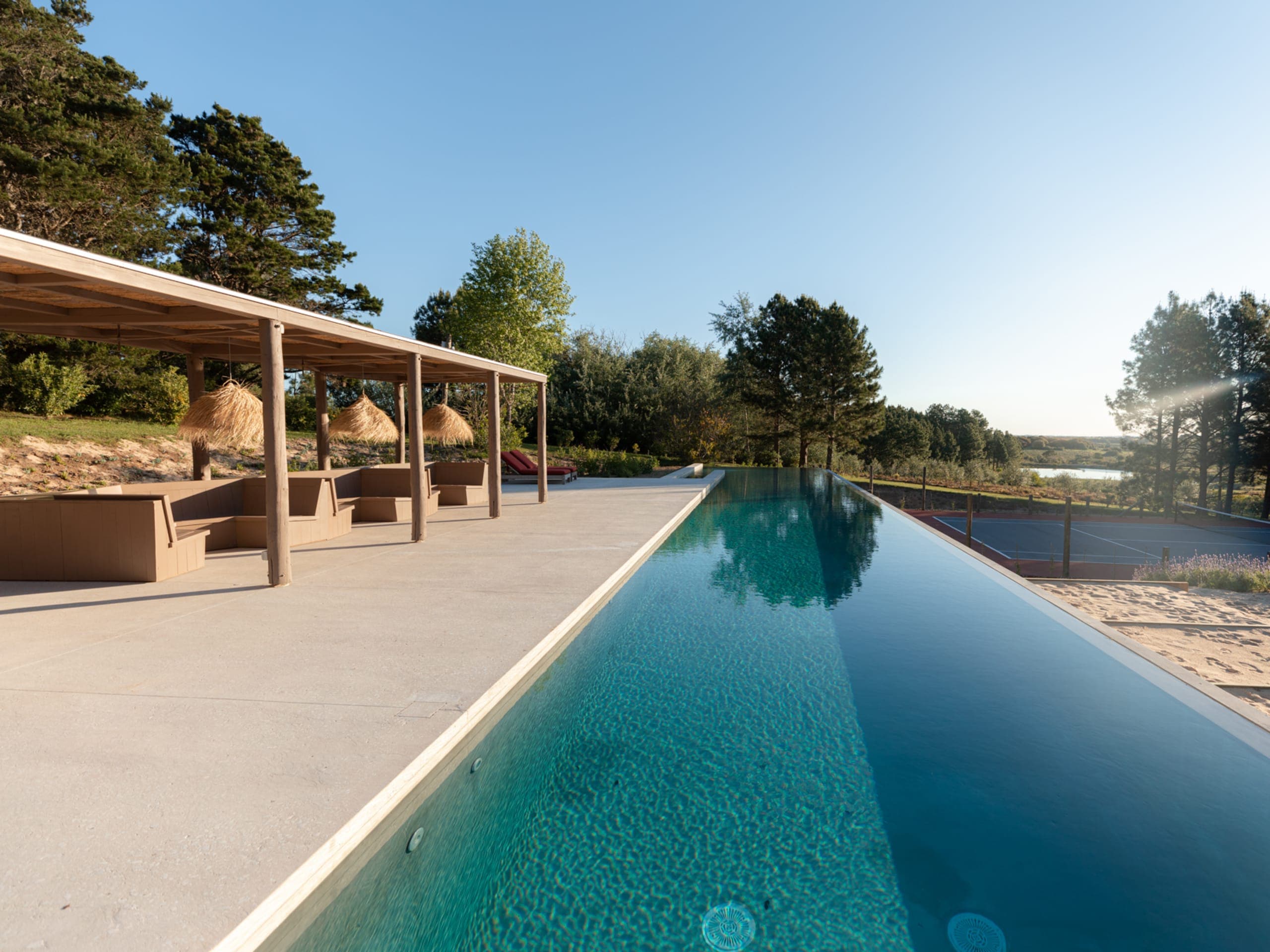 Luz Culinary Wine Lodge - Image 1