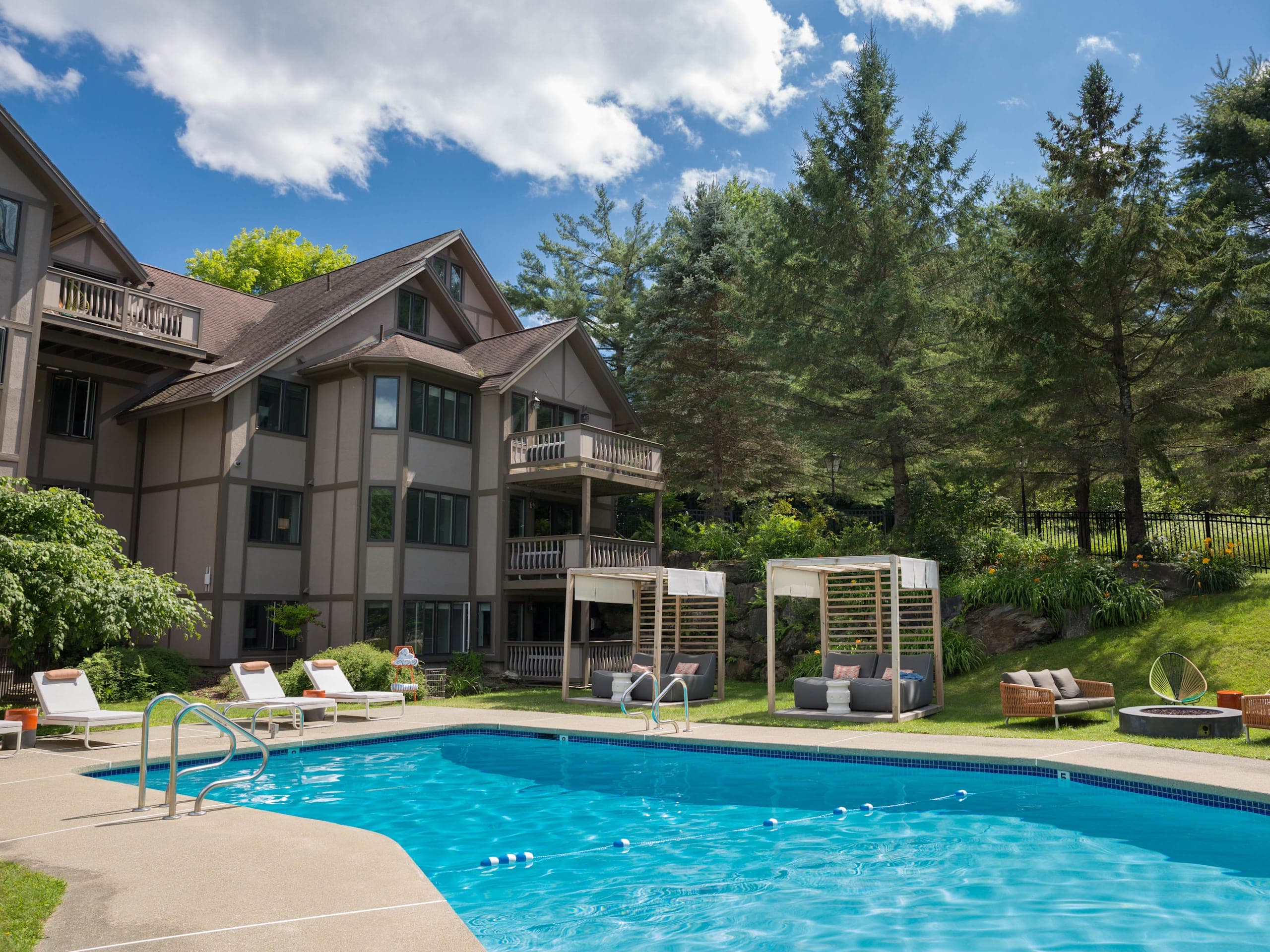 Field Guide Lodge - Image 1