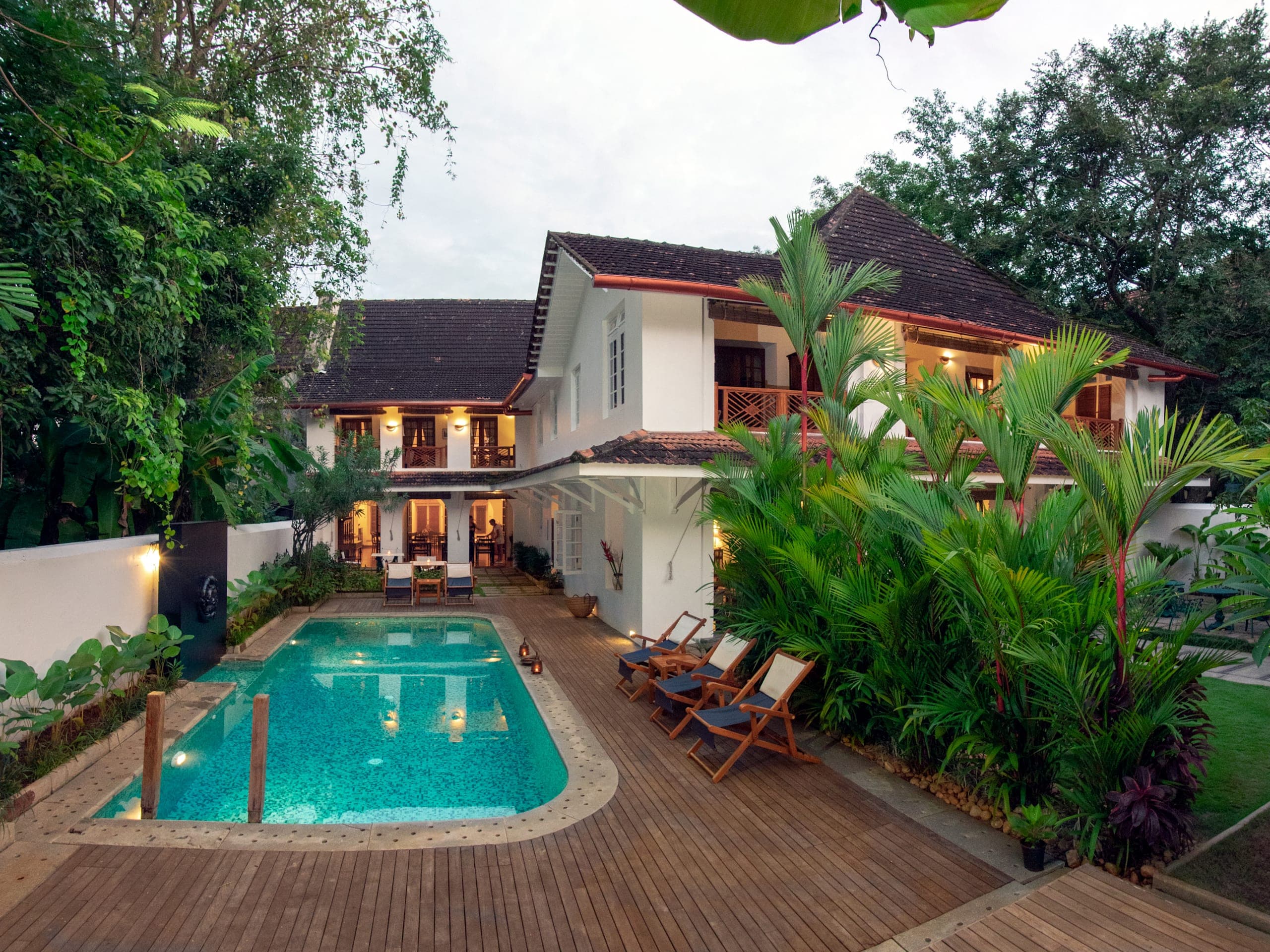 Le Colonial