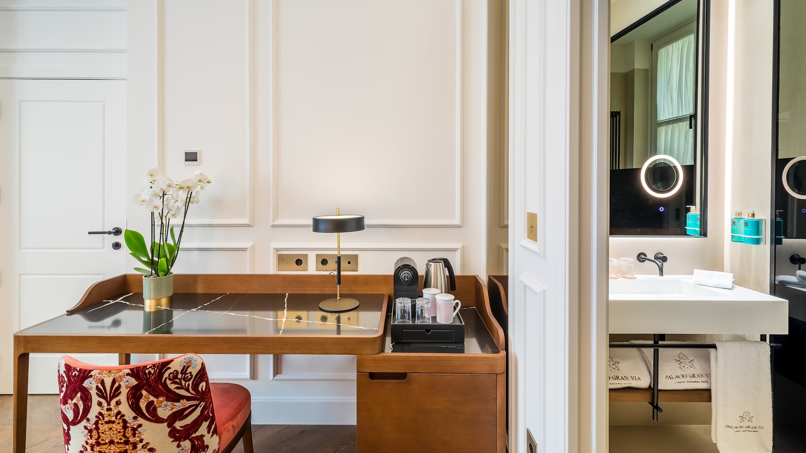 Palacio Gran Via - Image 4