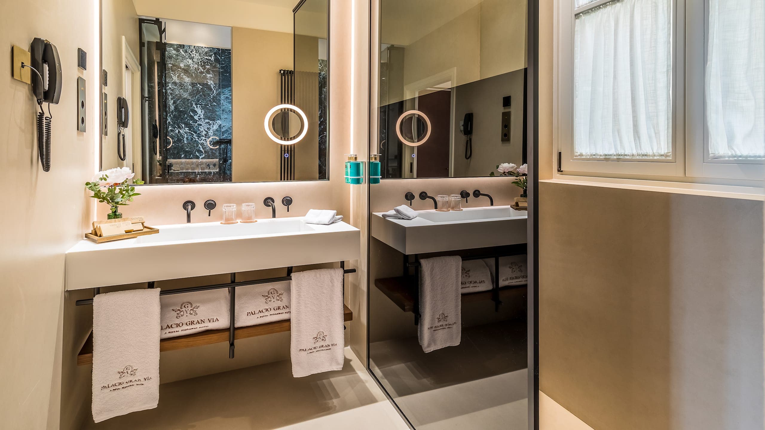 Palacio Gran Via - Image 2