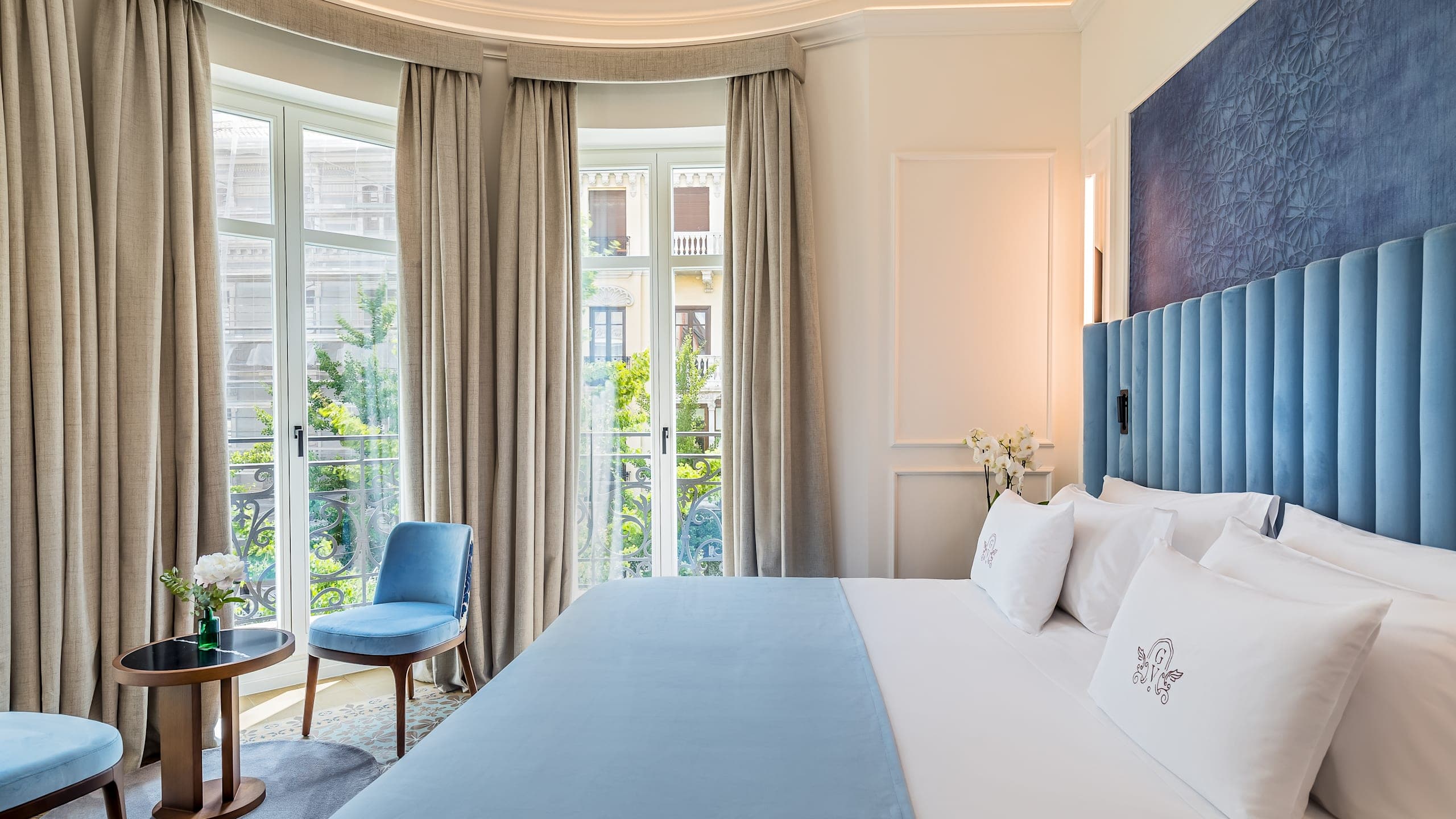 Deluxe Corner - Image 8