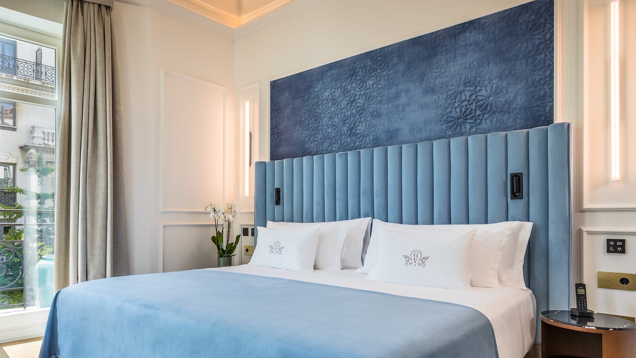 Deluxe Corner - Image 7