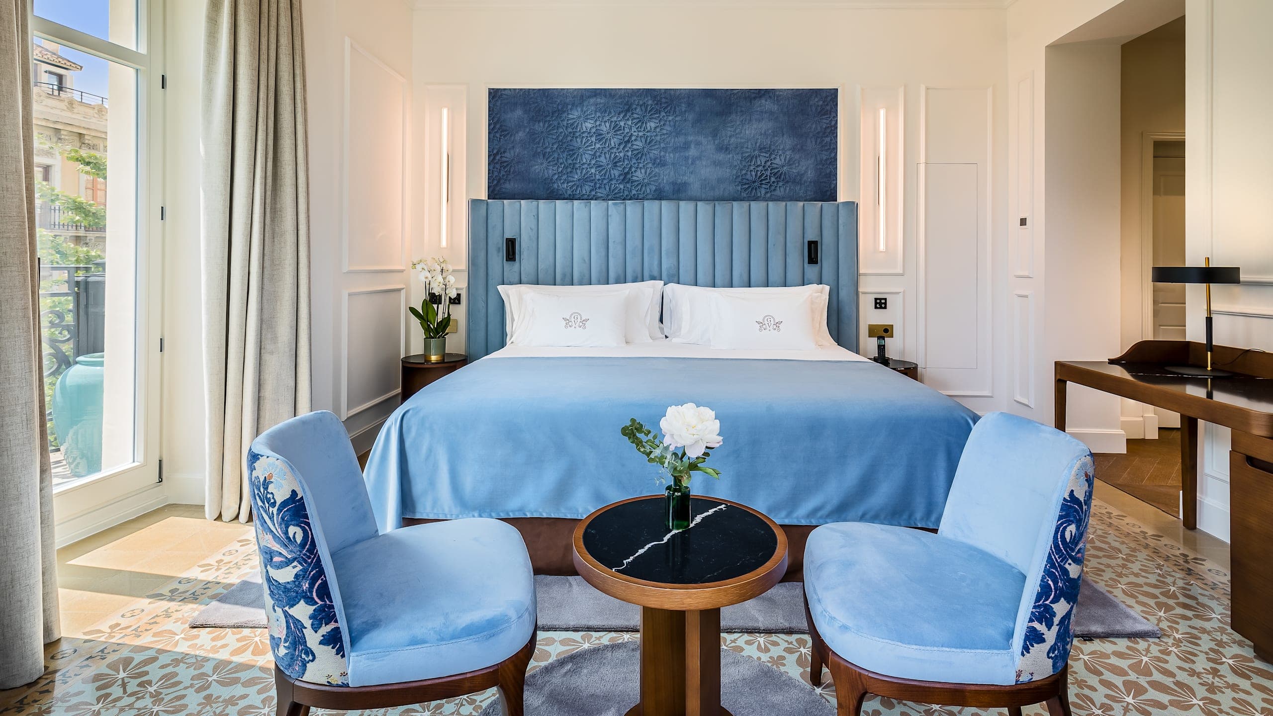 Deluxe Corner - Image 6