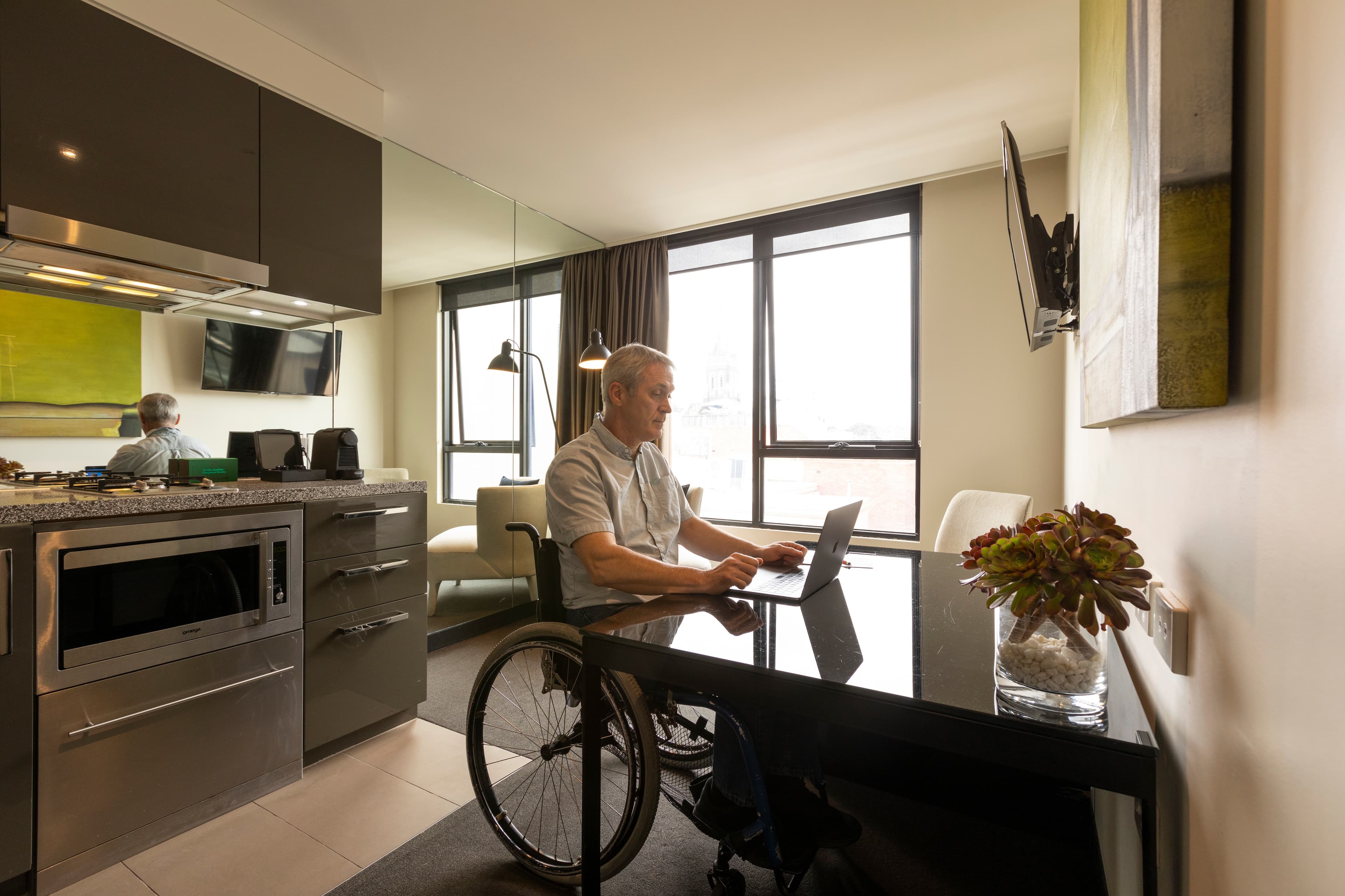 1 King Bed, Mobility Accessible, Kitchenette - Image 5