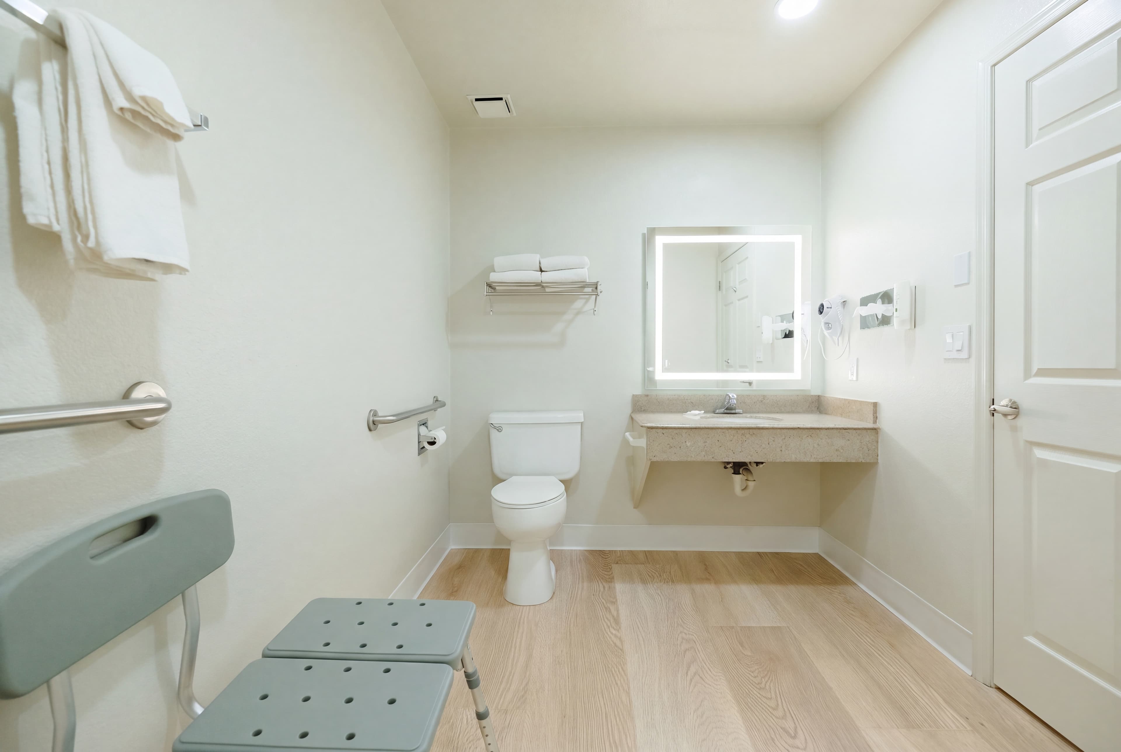 Quality Inn Holbrook near Petrified Forest - Image 5