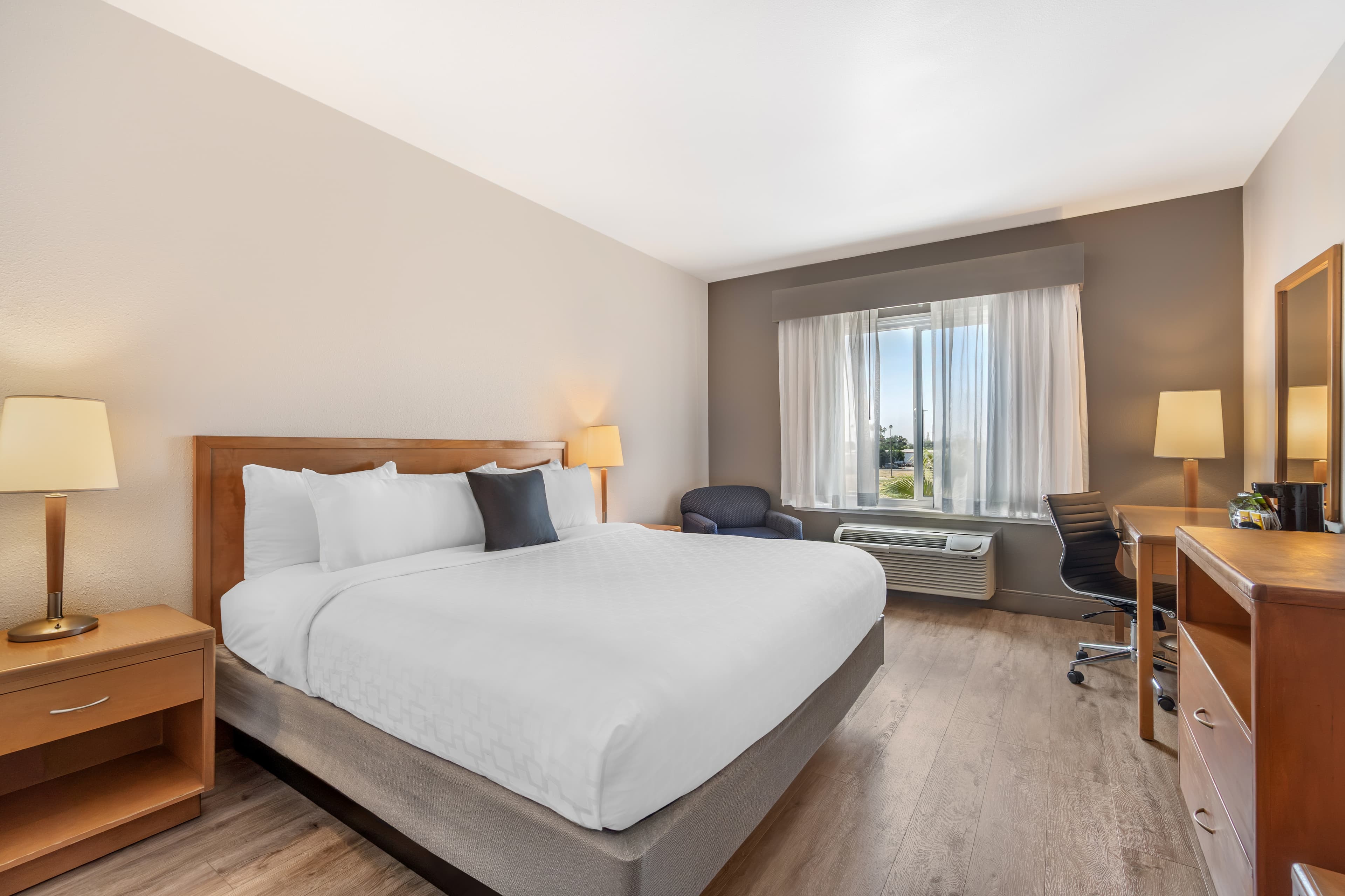 The Hanford Hotel, an Ascend Collection Hotel - Image 2