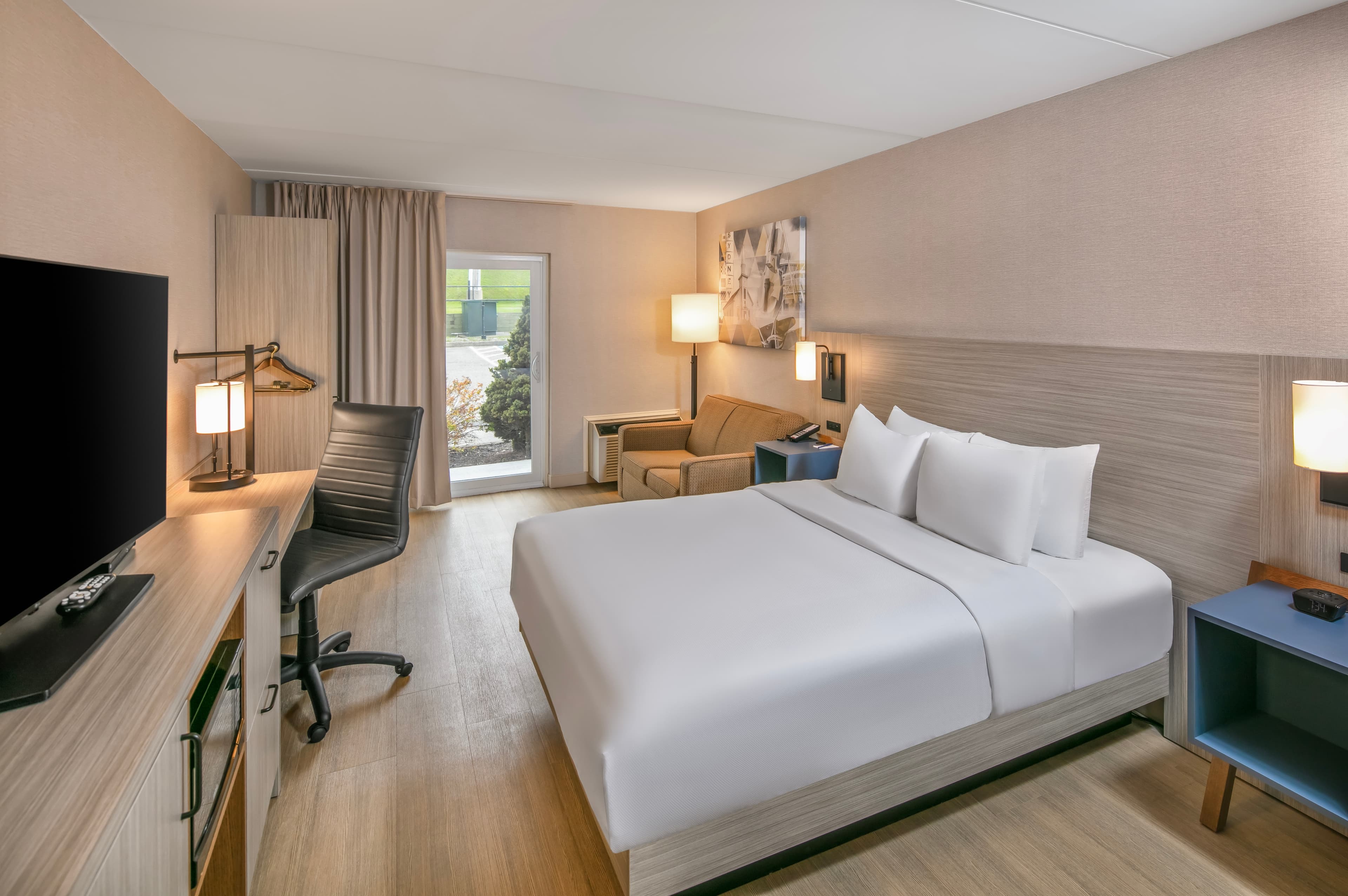 Comfort Inn - Image 2