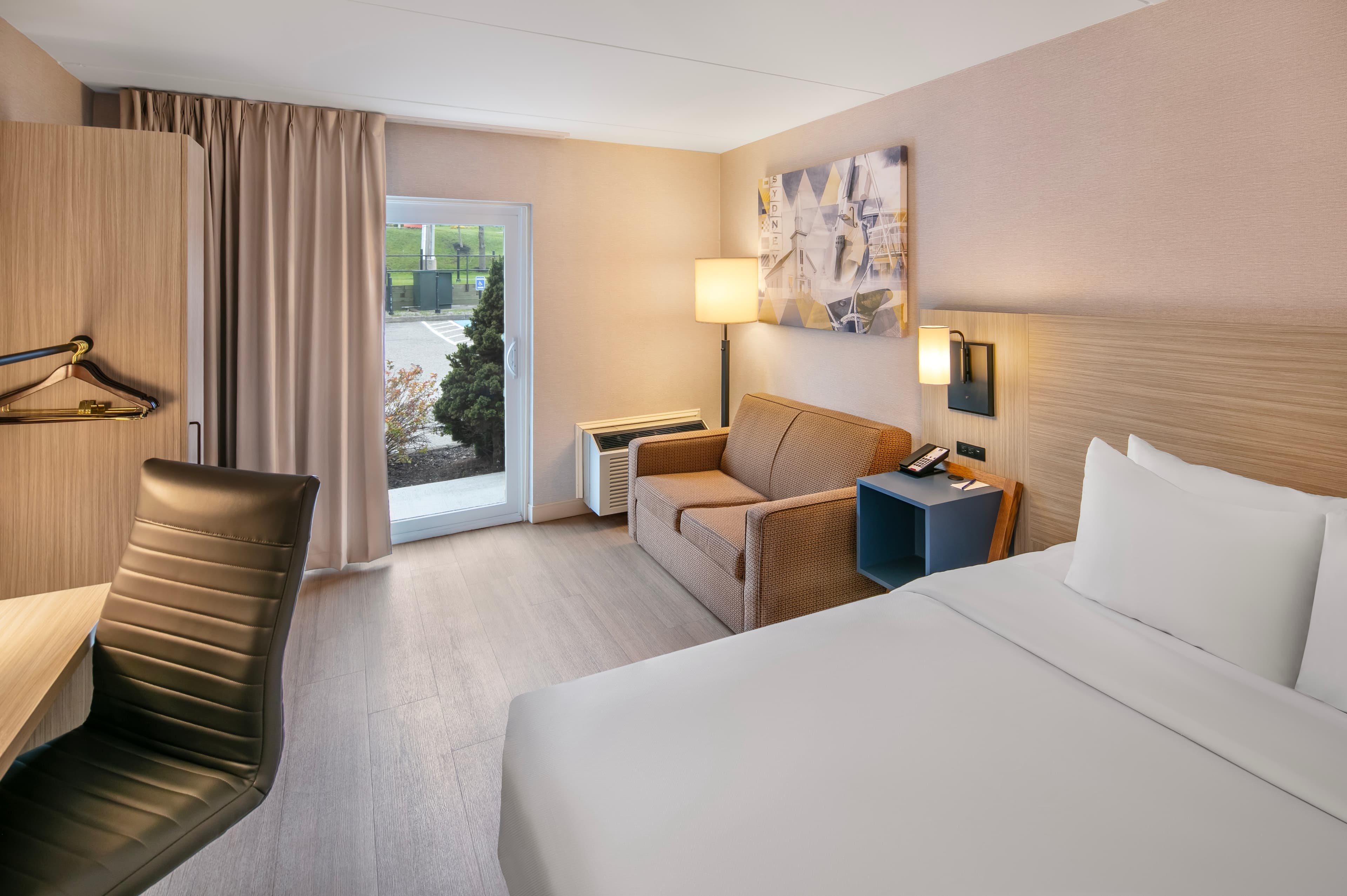 Comfort Inn - Image 3