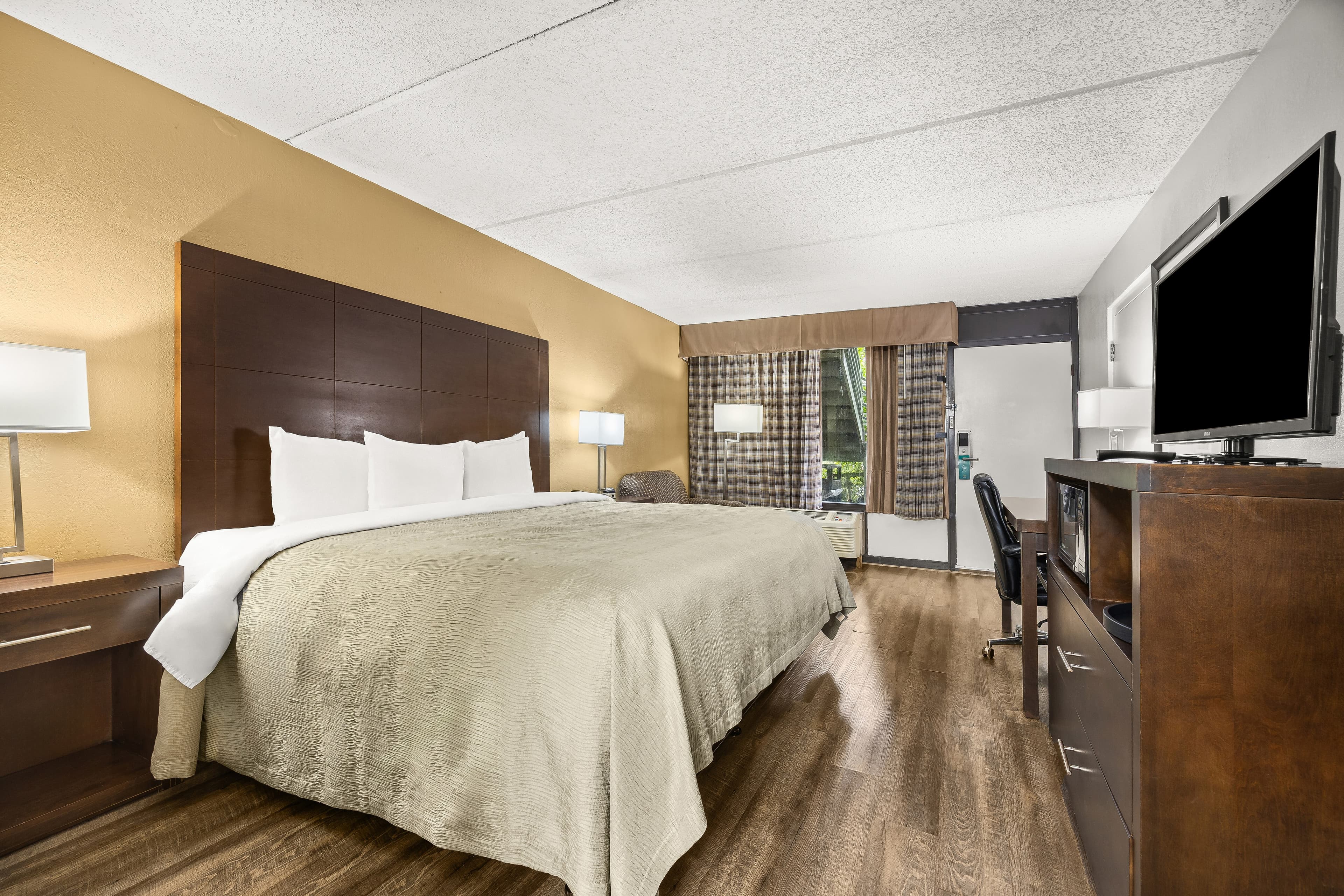 Quality Inn Columbus near Fort Benning - Image 4