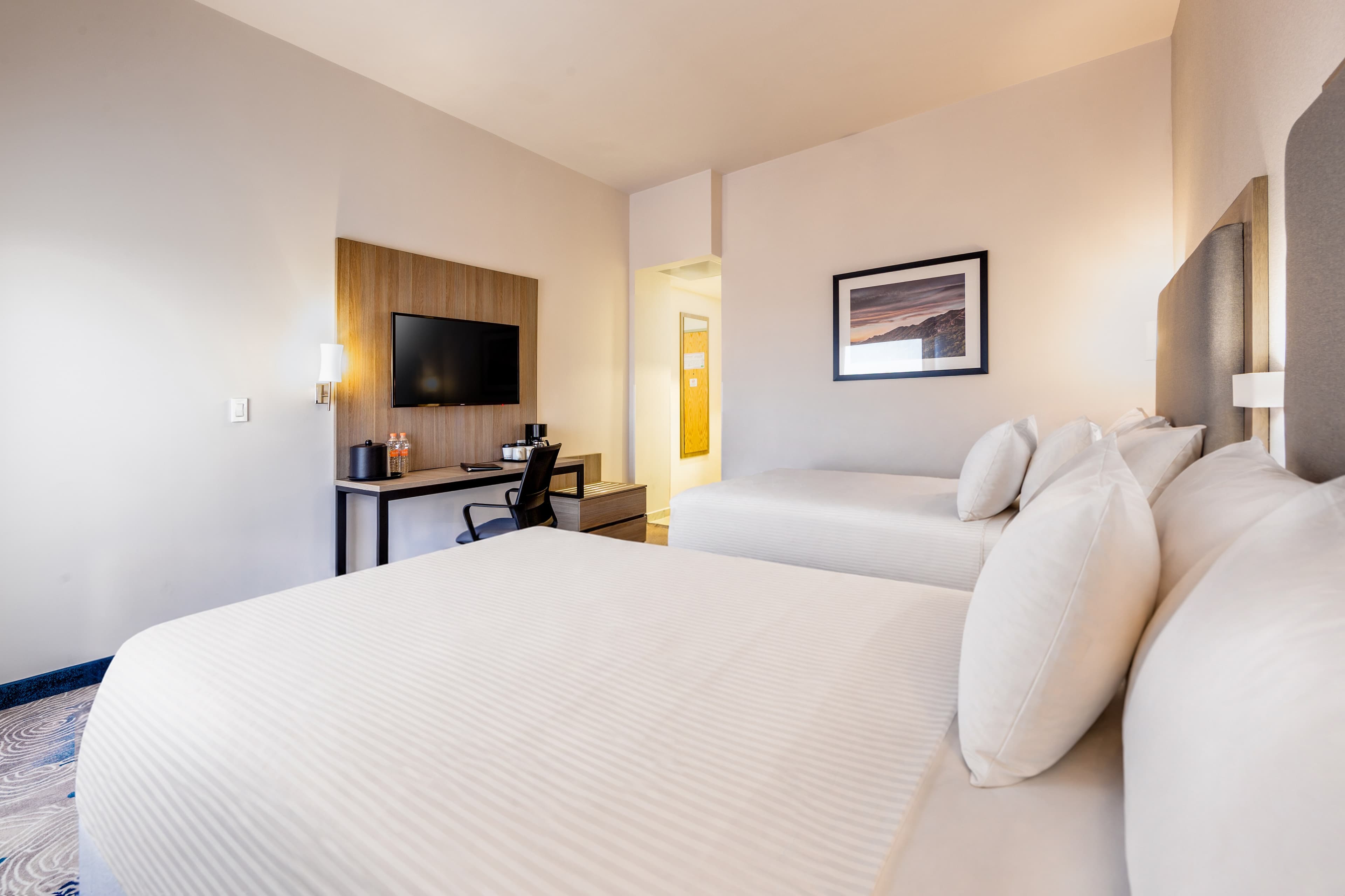 Comfort Inn Hermosillo Airport - Image 3