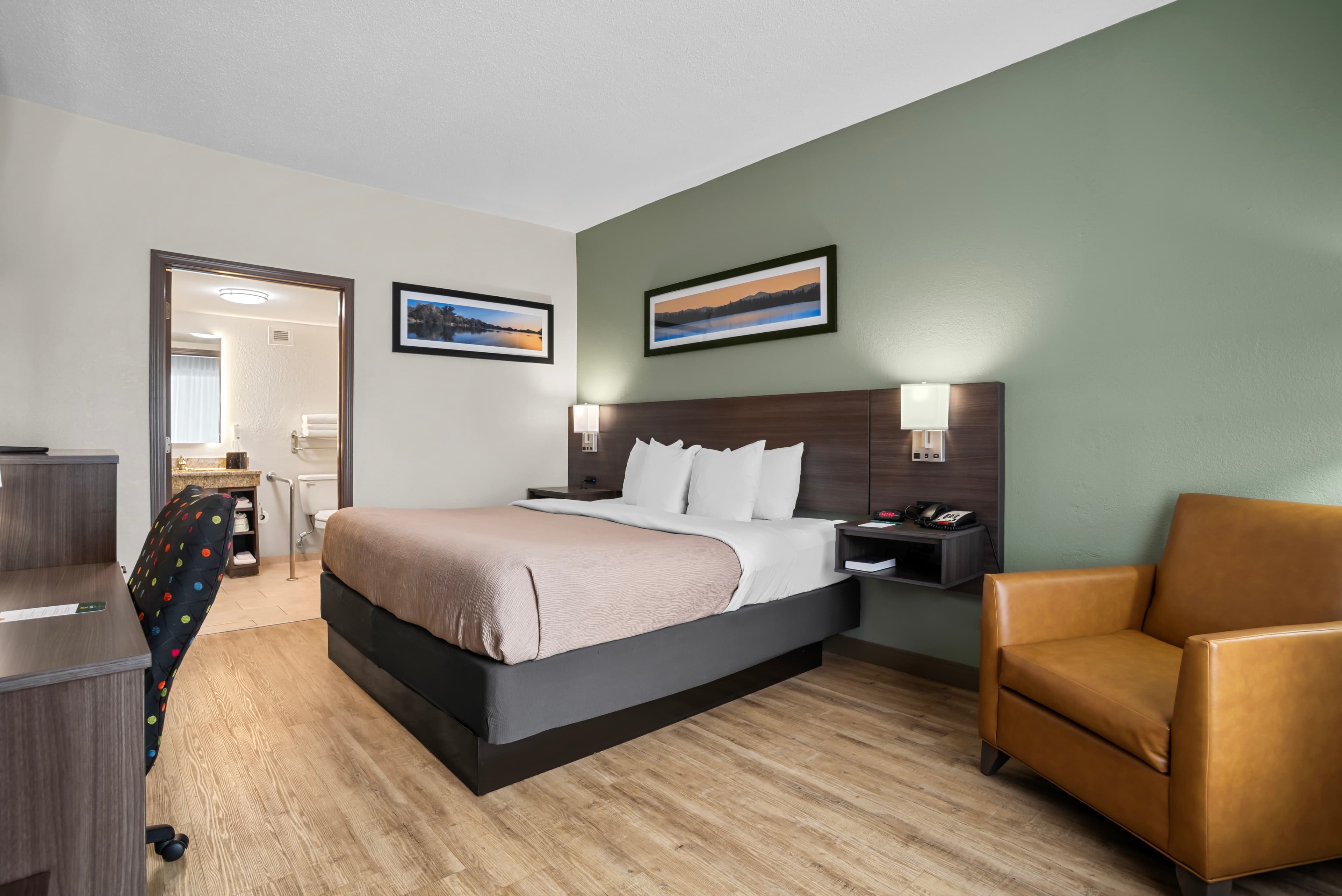 Quality Inn Jonesville I-77 - Image 3