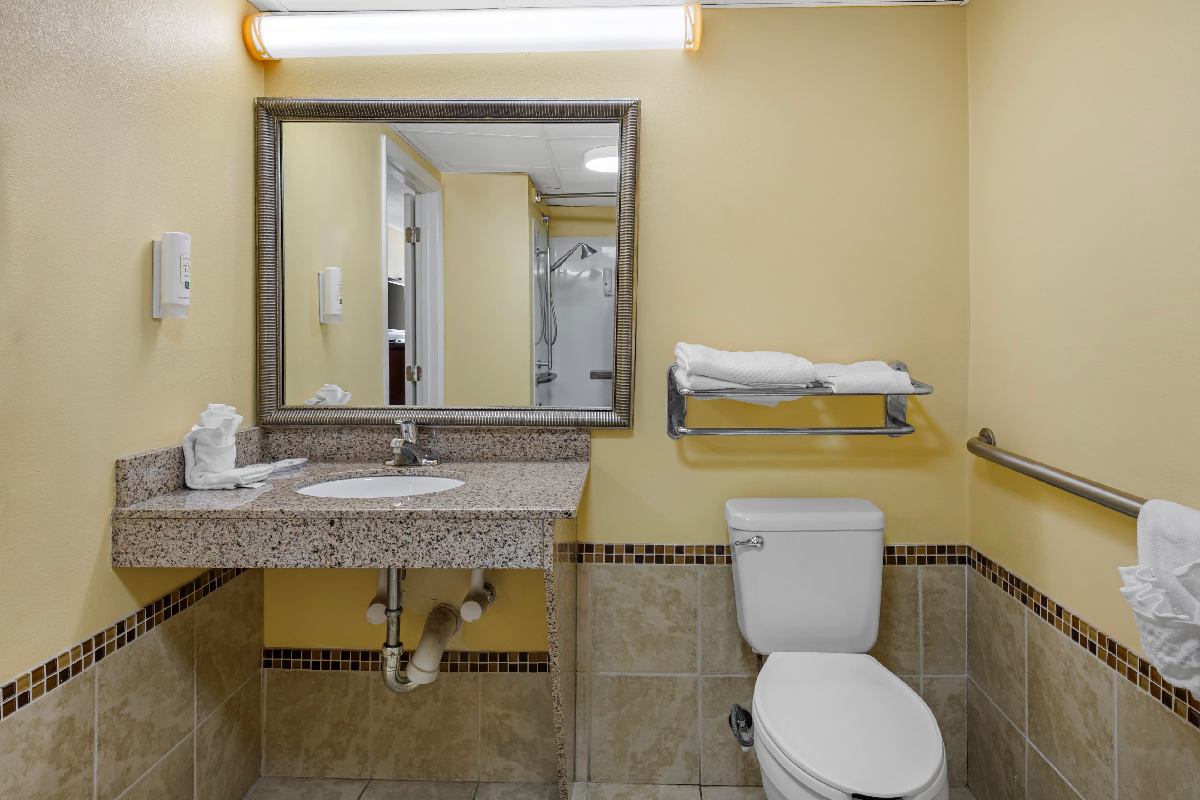 Quality Inn Fuquay Varina East - Image 5