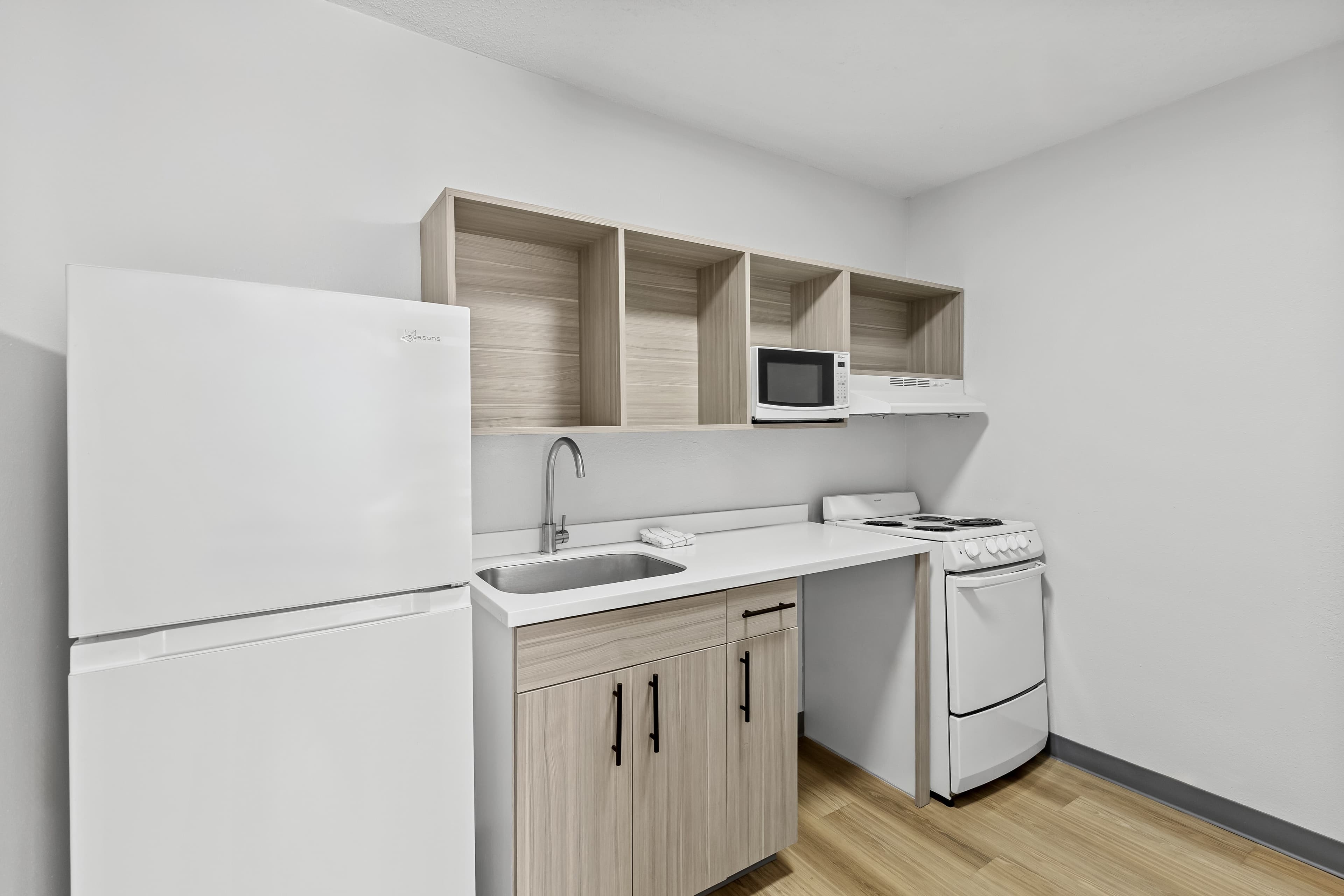 Suburban Studios Copley Akron West - Image 4