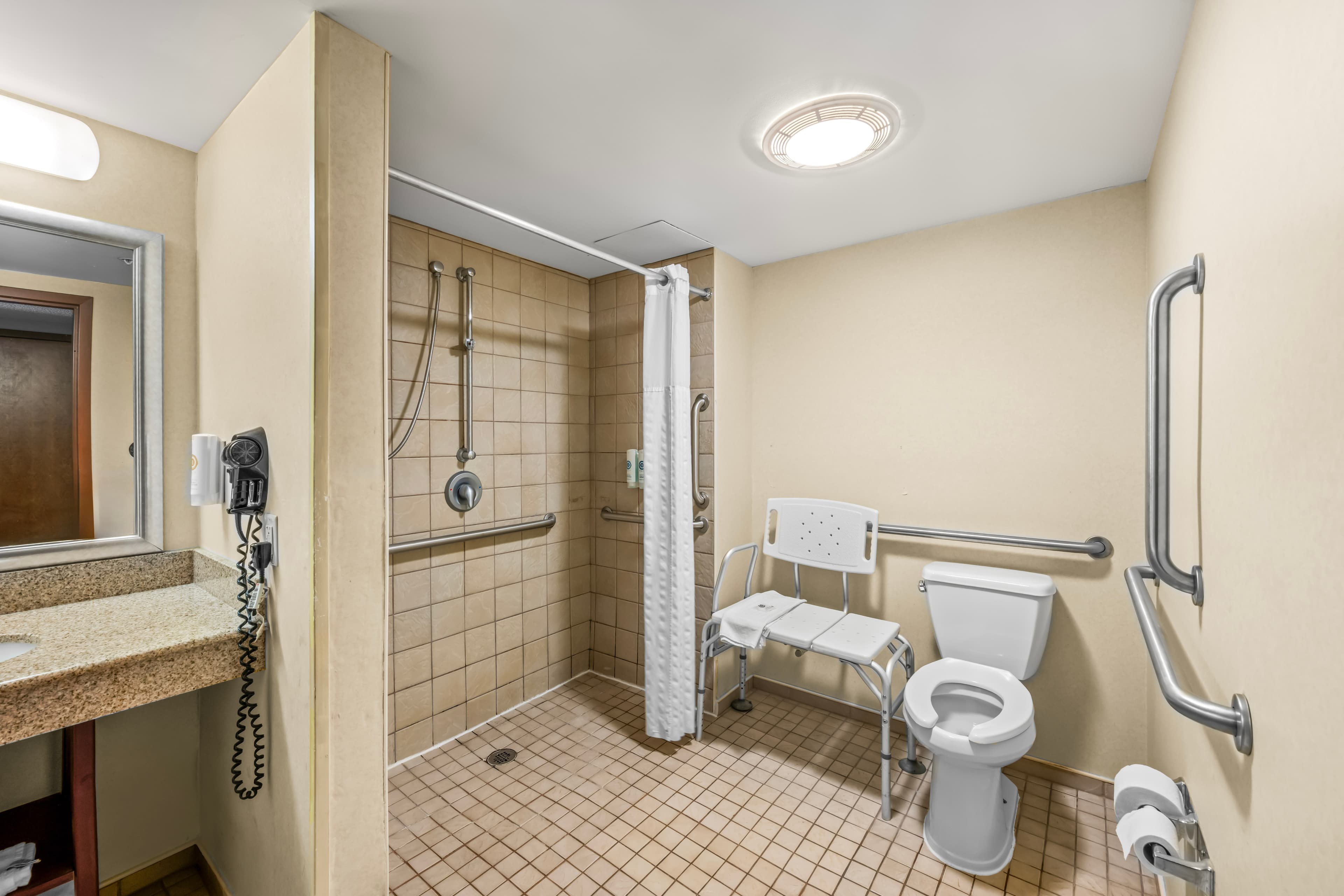 Comfort Suites Near Gettysburg Battlefield Visitor Center - Image 5