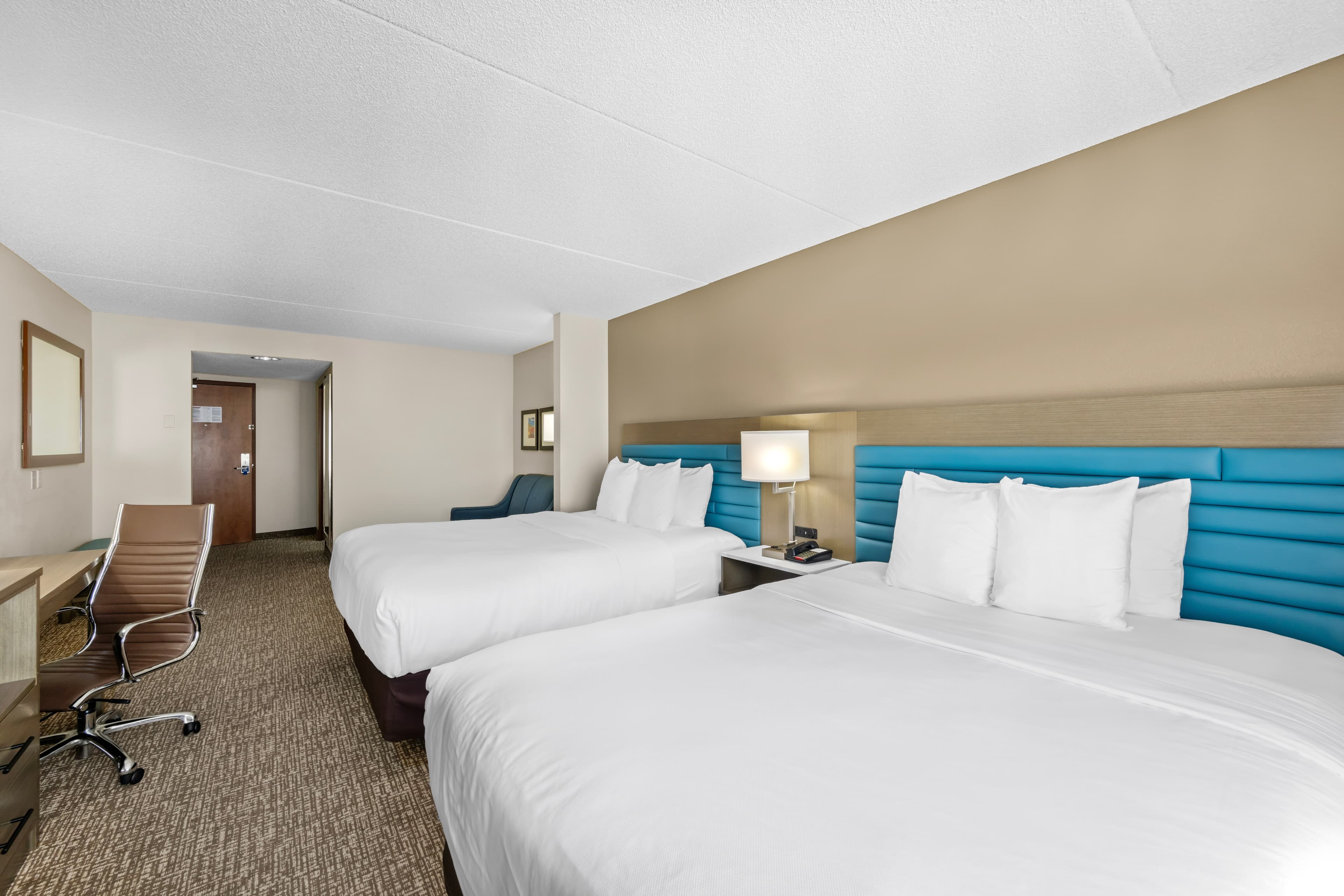 Comfort Suites Near Gettysburg Battlefield Visitor Center - Image 4