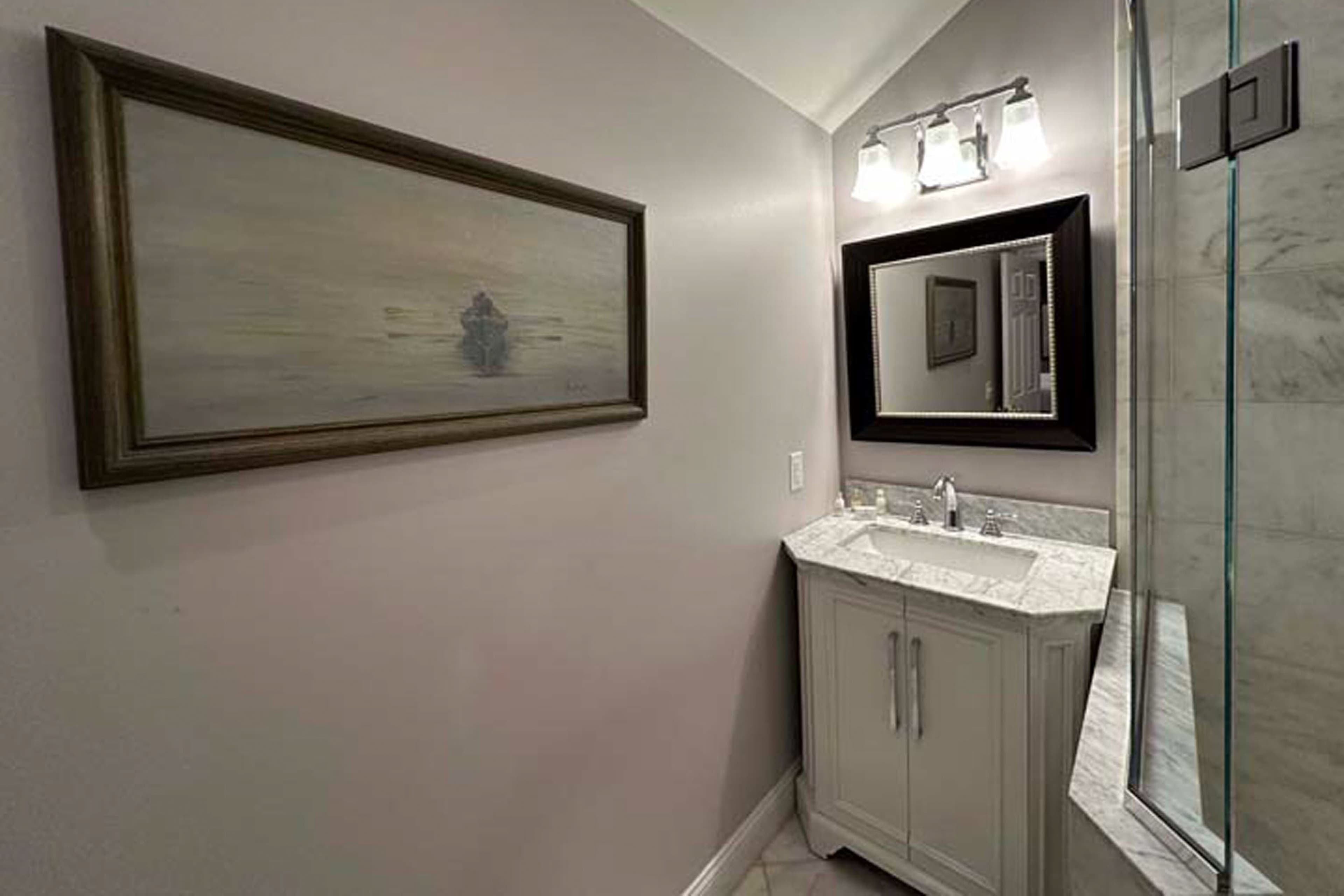 1 King Bed, Penthouse - Image 3