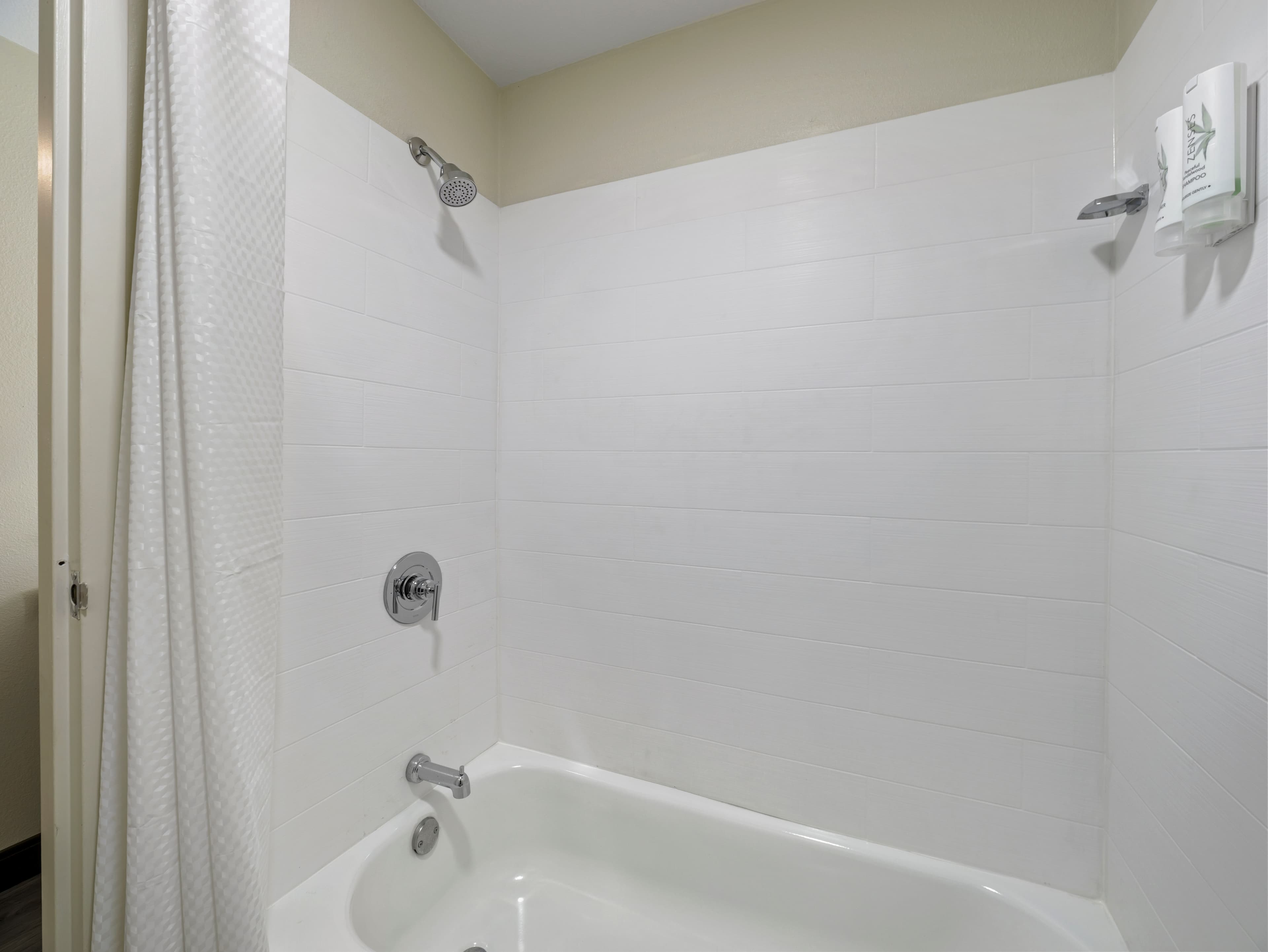 2 Double Beds - Image 7